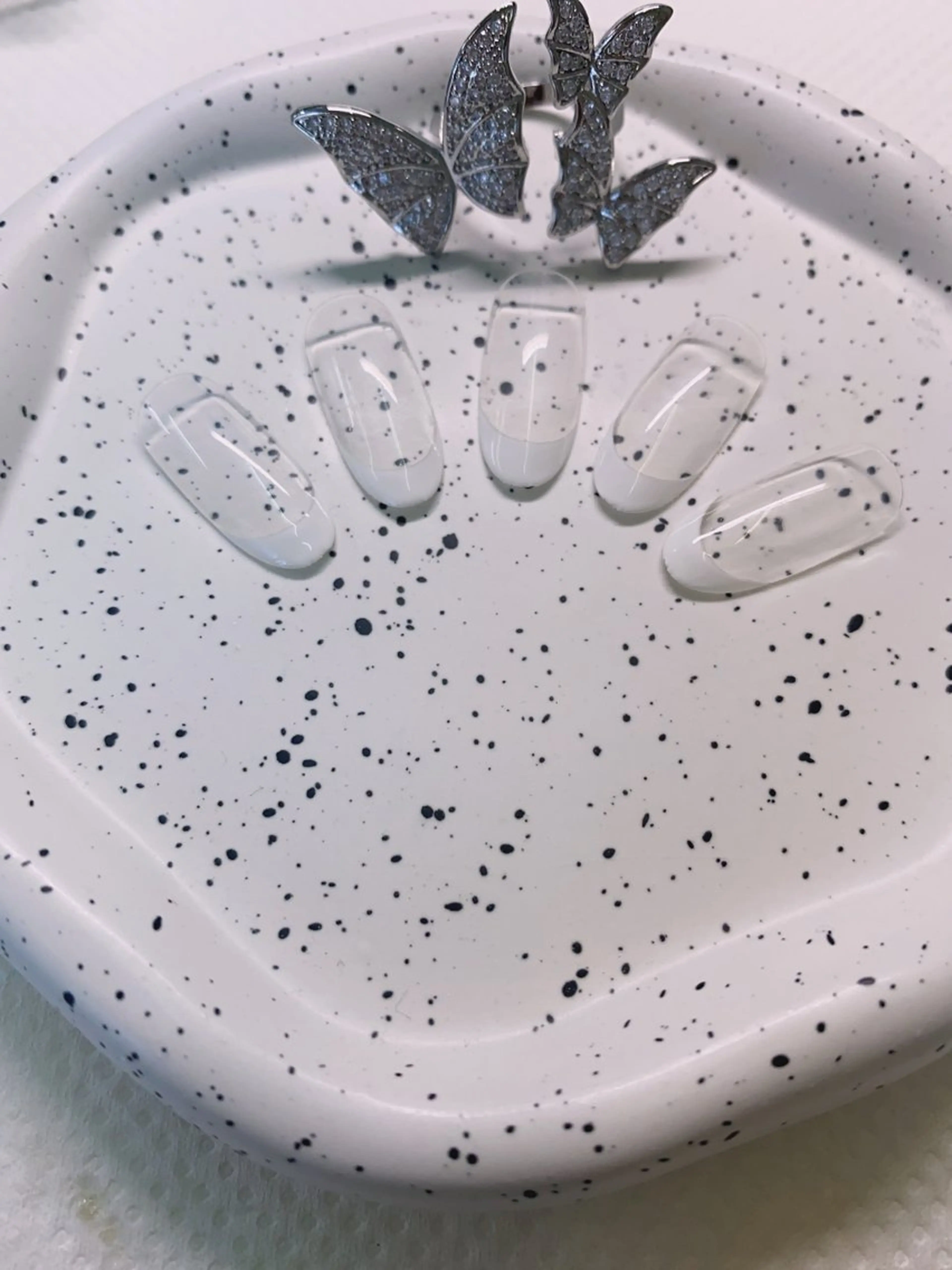 ネイル クリアネイル フレンチネイル えい このネイルデザイン