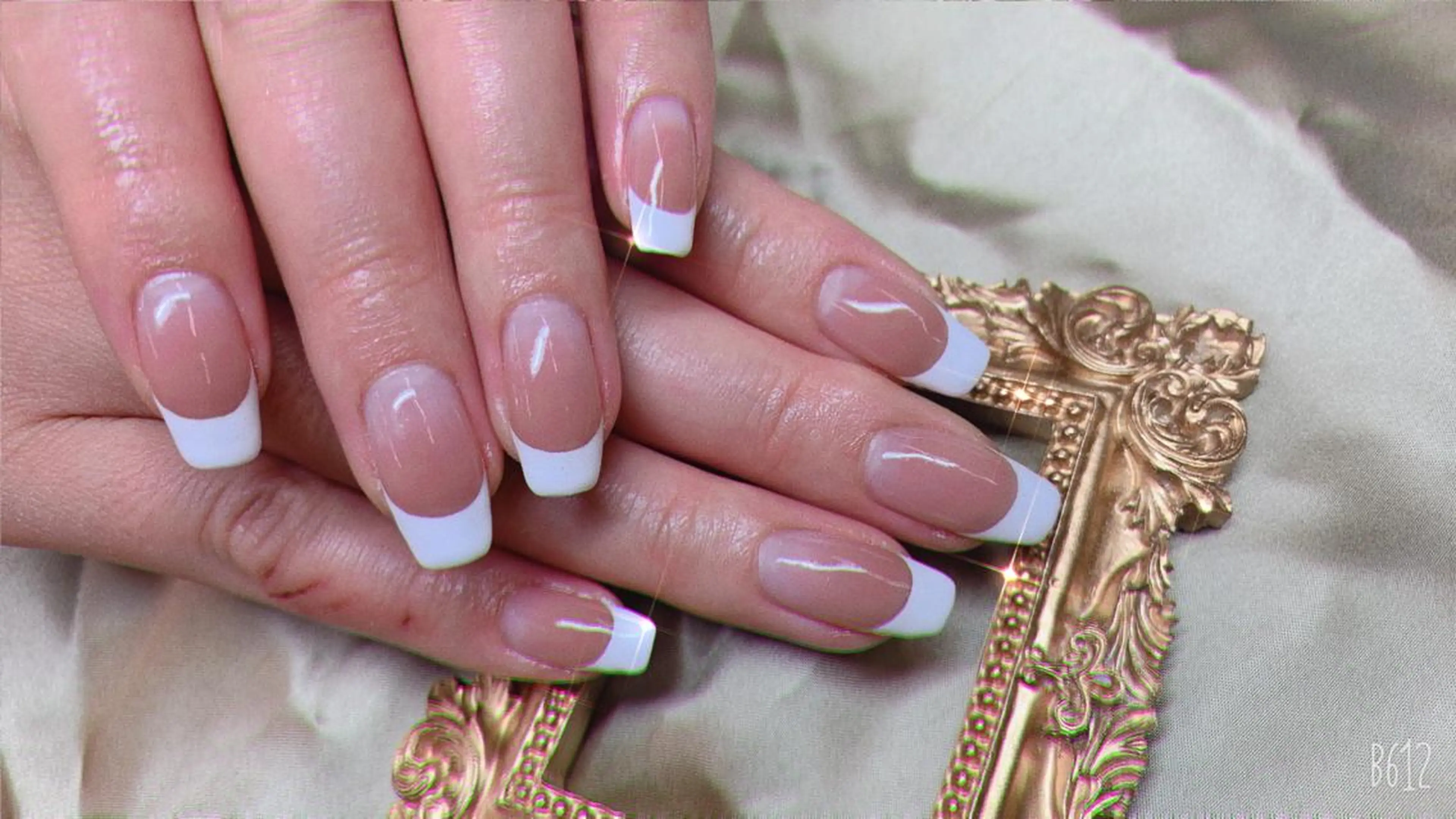 ネイル フレンチネイル ジェルネイル グラデーション ハンドネイル フットネイル T. kayoのネイルデザイン