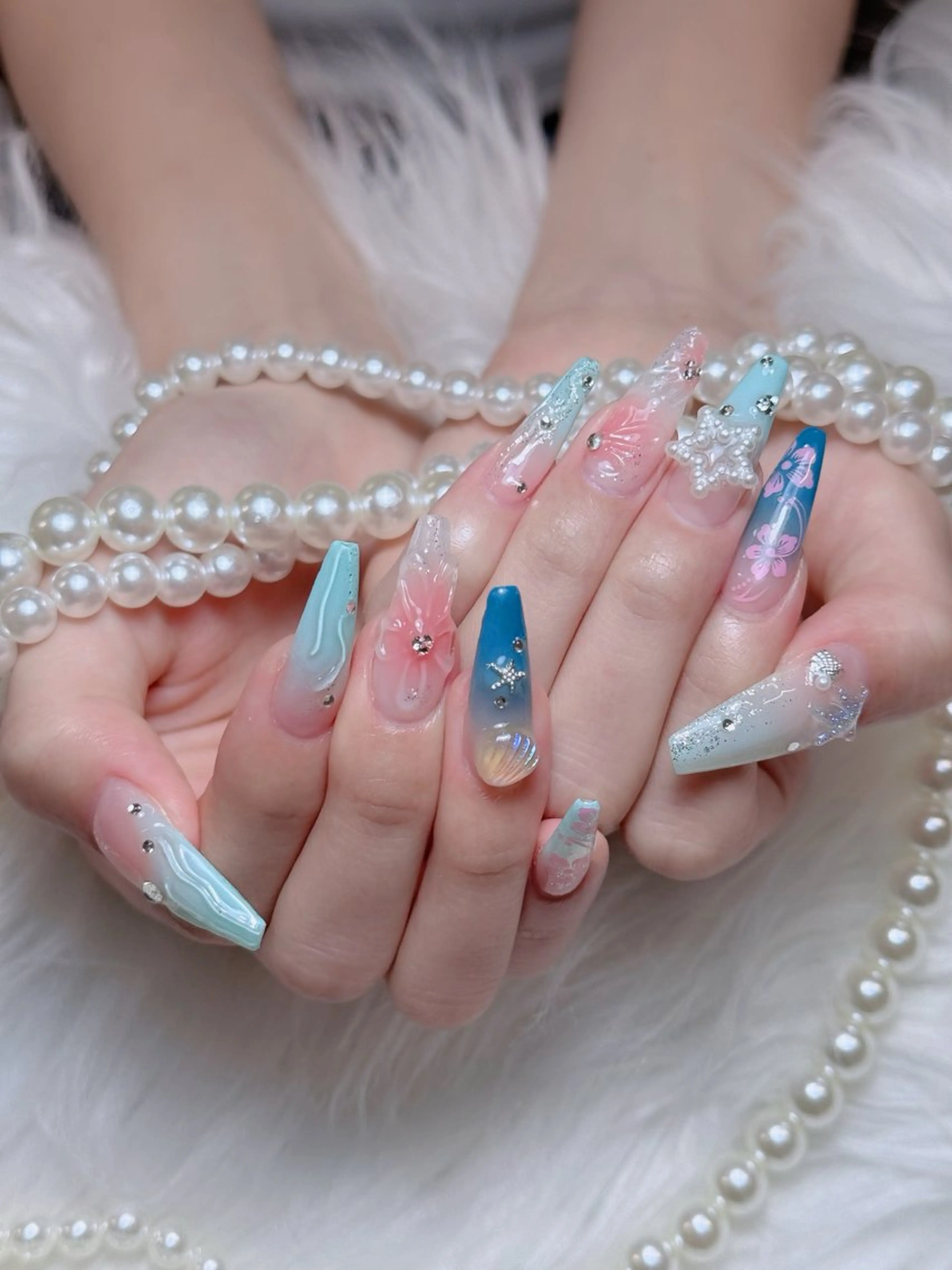 ネイル オーロラネイル チークネイル フットネイル フレンチネイル 韓国ネイル ハンドネイル Lumi Nailのネイルデザイン