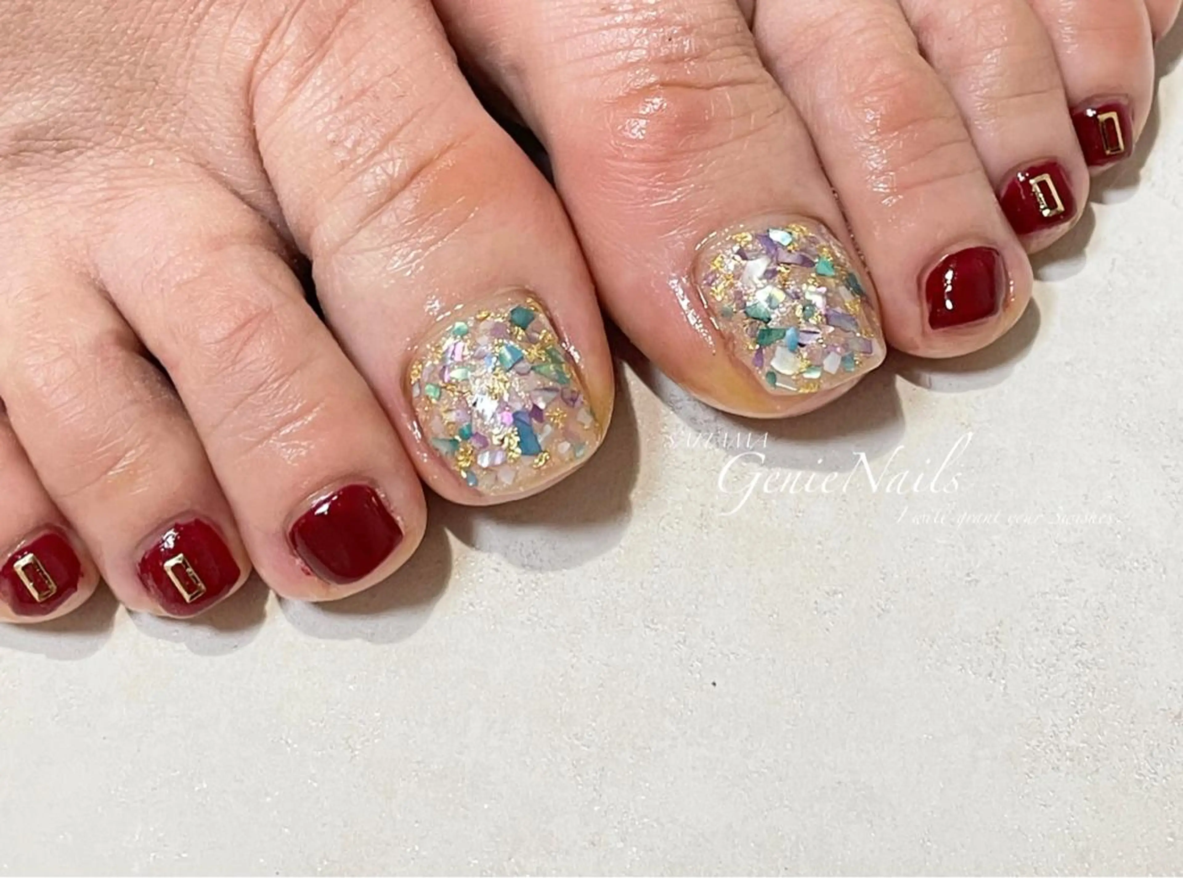 ネイル フットネイル キラキラネイル ロングネイル ミラーネイル ニュアンスネイル Genie Nailsのネイルデザイン