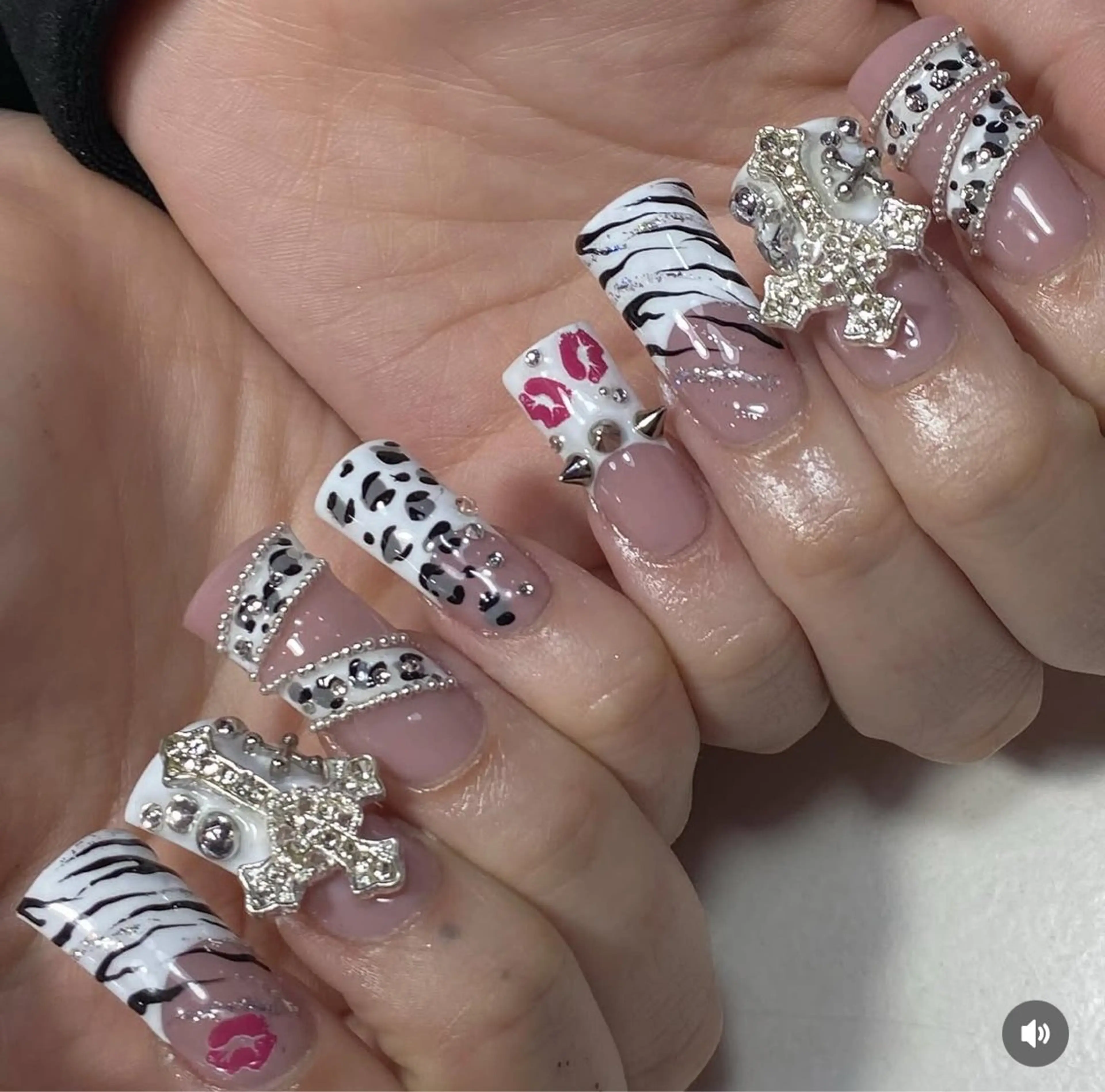 ネイル XIINH NAIL SALONのネイルデザイン