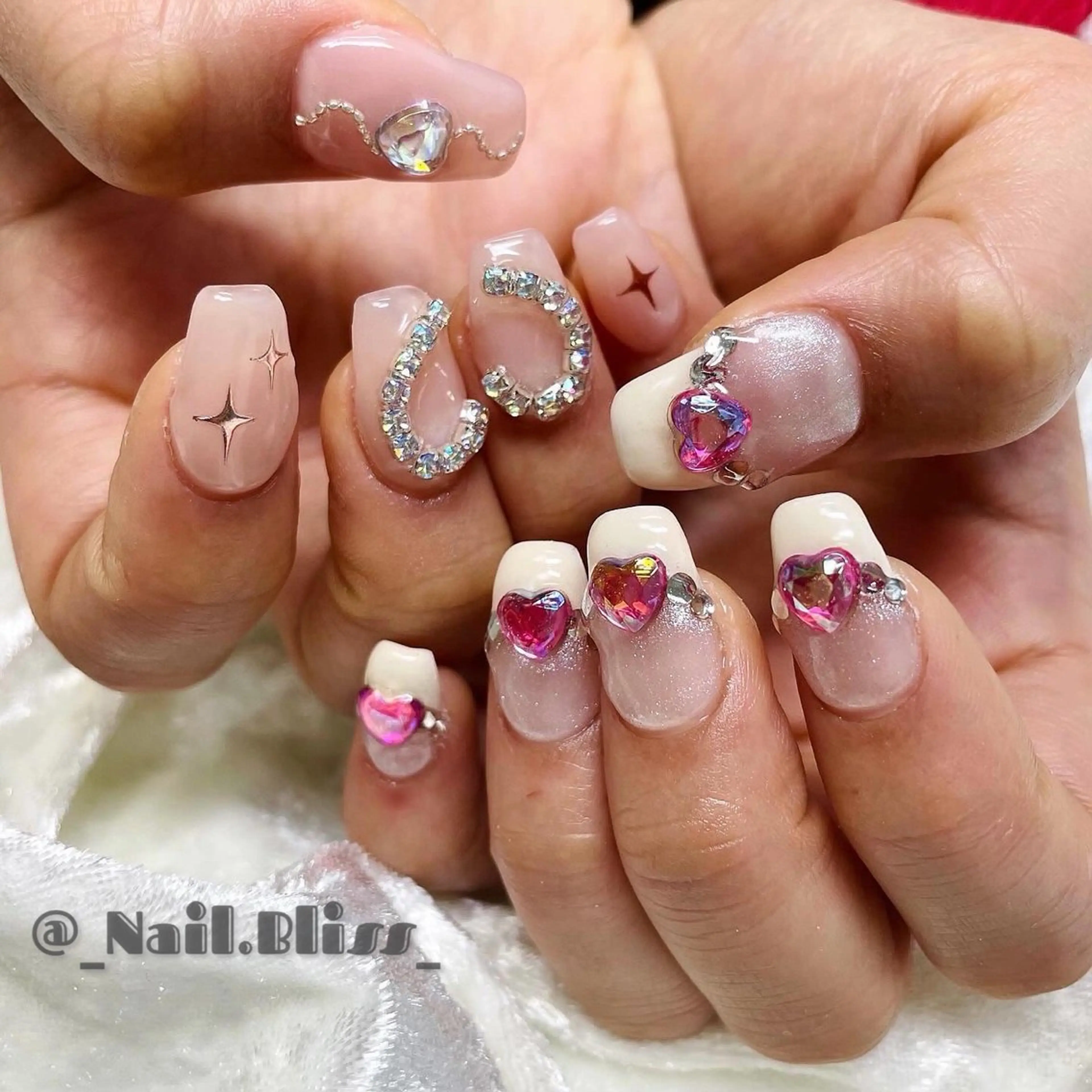ネイル 持ち込み ハンドネイル NAIL BLISSのネイルデザイン