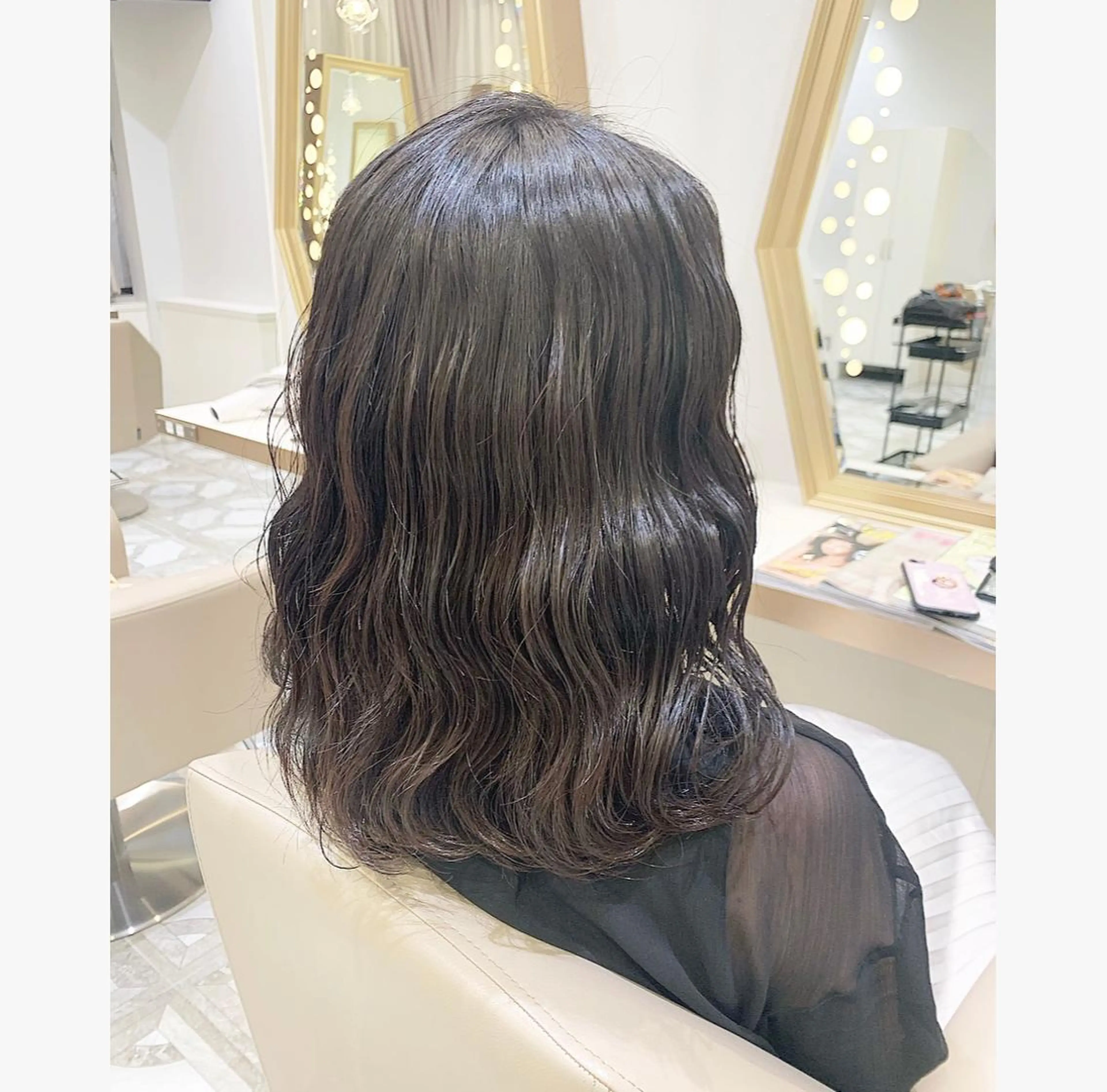 ミディアム カット ヘアカラー トリートメント 💙美髪救世主💙 関華蓮のヘアスタイル