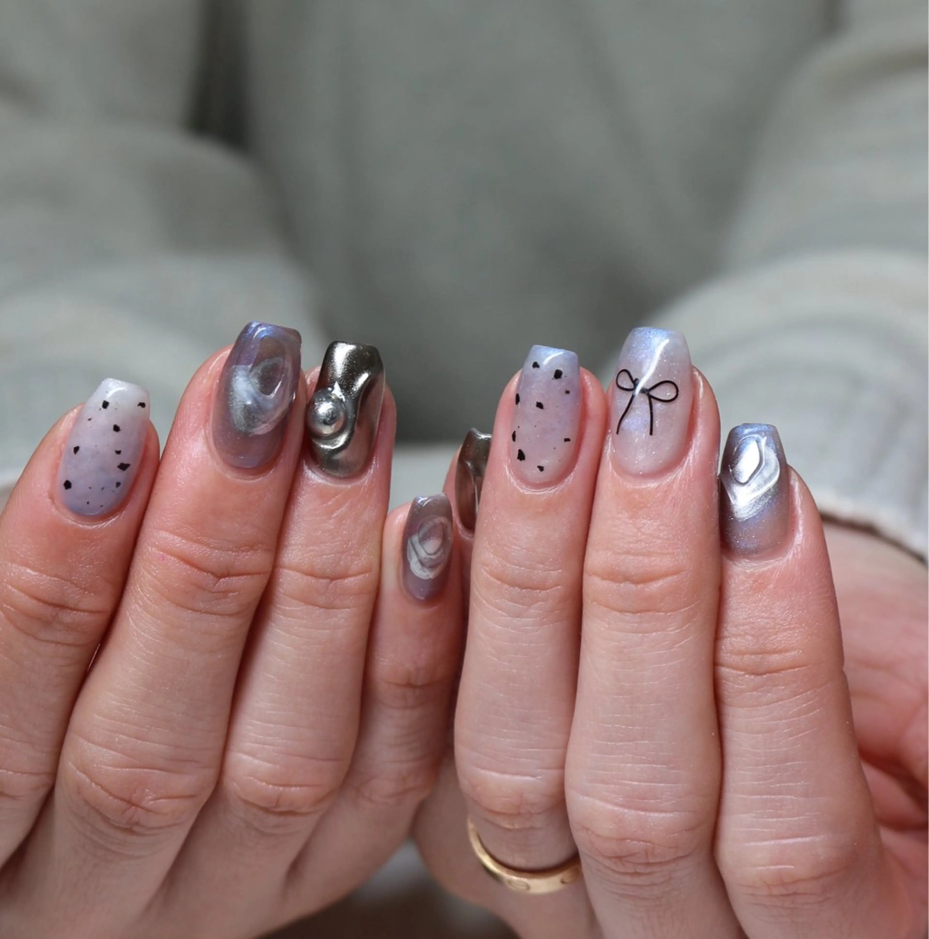 ネイル ブルー 韓国ネイル ミラーネイル ニュアンスネイル リボン ハンドネイル Baku Nailsのネイルデザイン