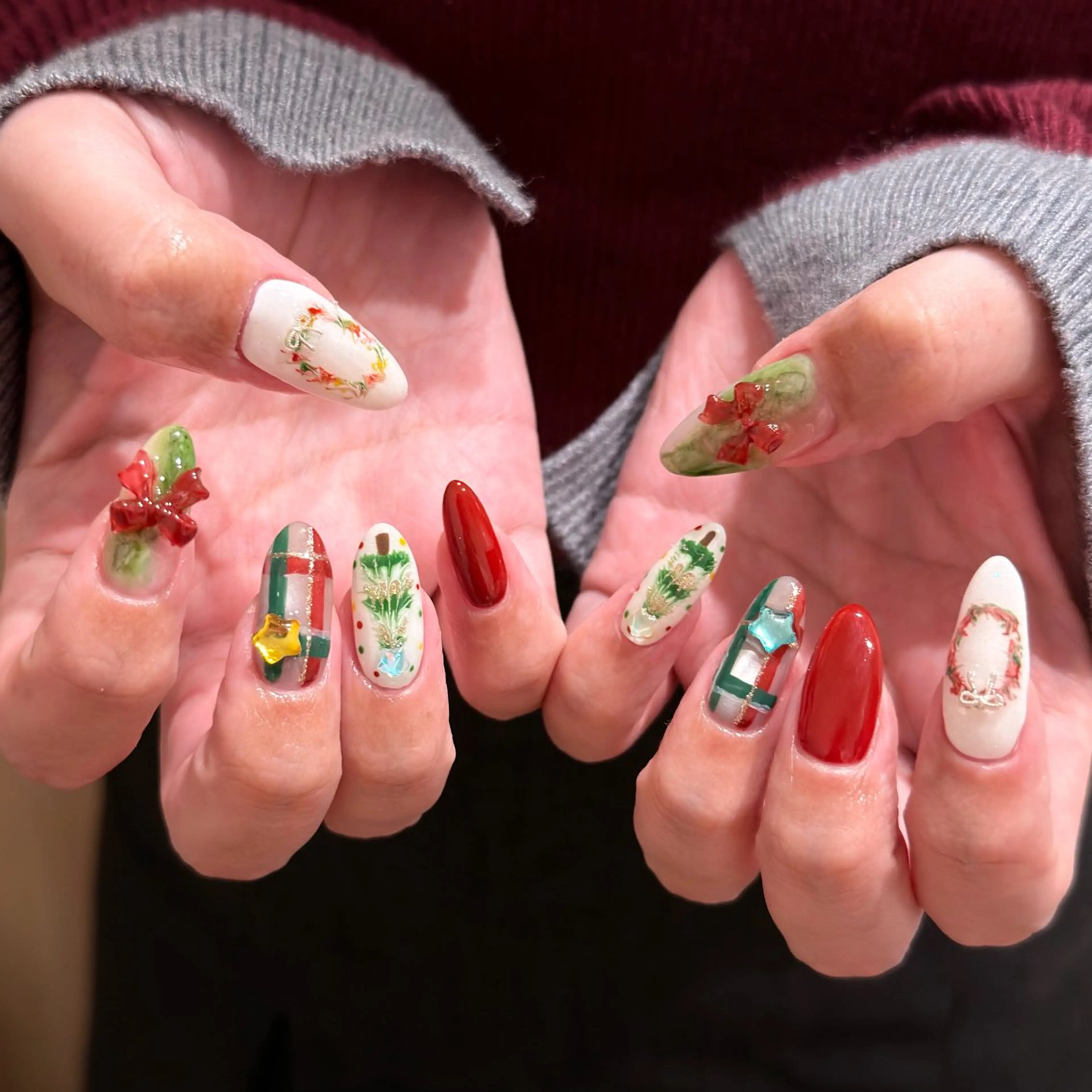 ネイル ハンドネイル 🎀 Hiyubi._.nail 🫧所属・🎀フェイ フェイ🫧💗のネイルデザイン