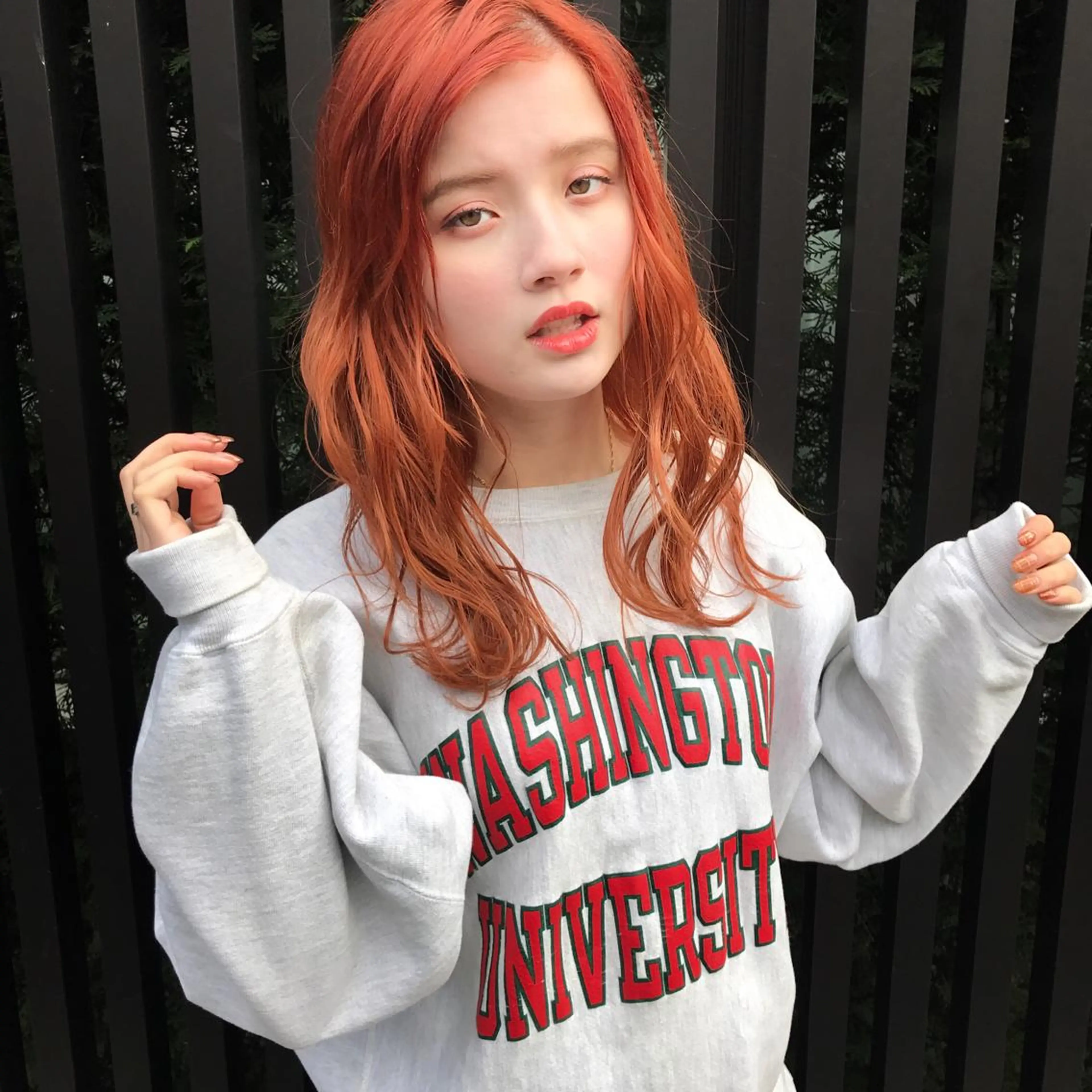 ミディアム カラー ヤスドミ ケイスケのヘアスタイル