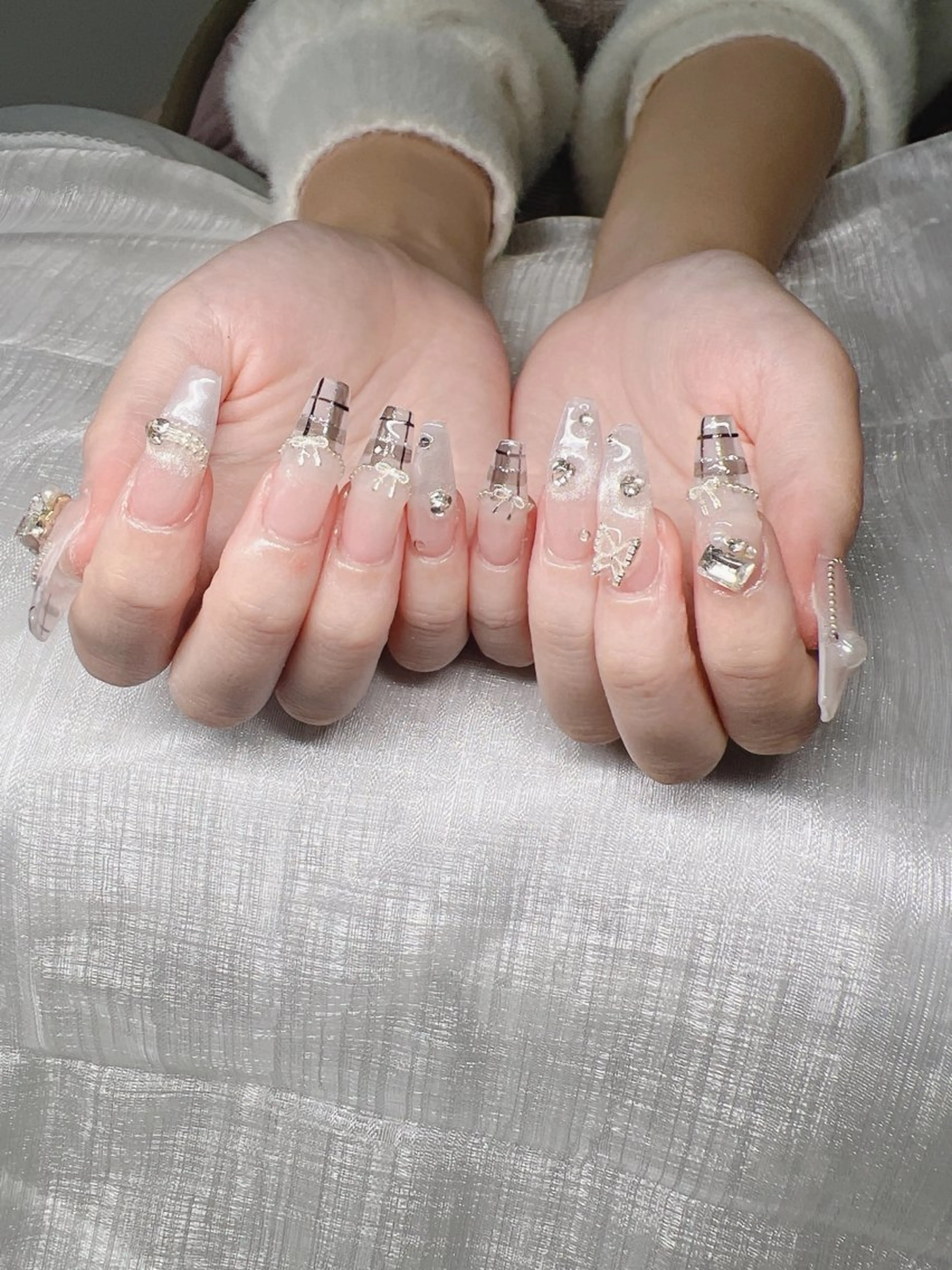 ネイル ハンドネイル Lee Nailsのネイルデザイン