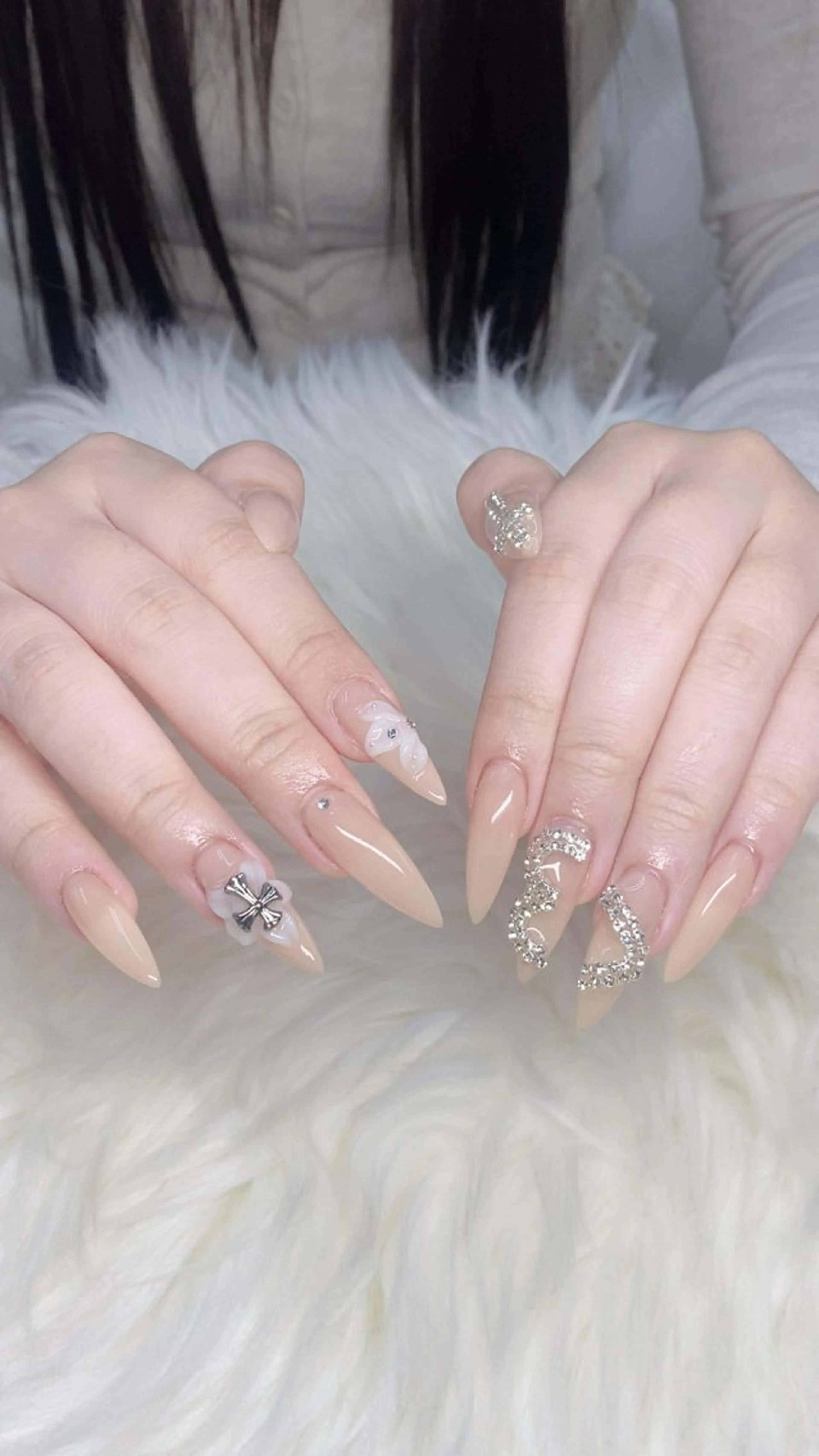 ネイル フレンチネイル グラデーション 韓国ネイル マグネットネイル ニュアンスネイル ハンドネイル ハンドケア Hara Nail 【パラジェル使用】のネイルデザイン