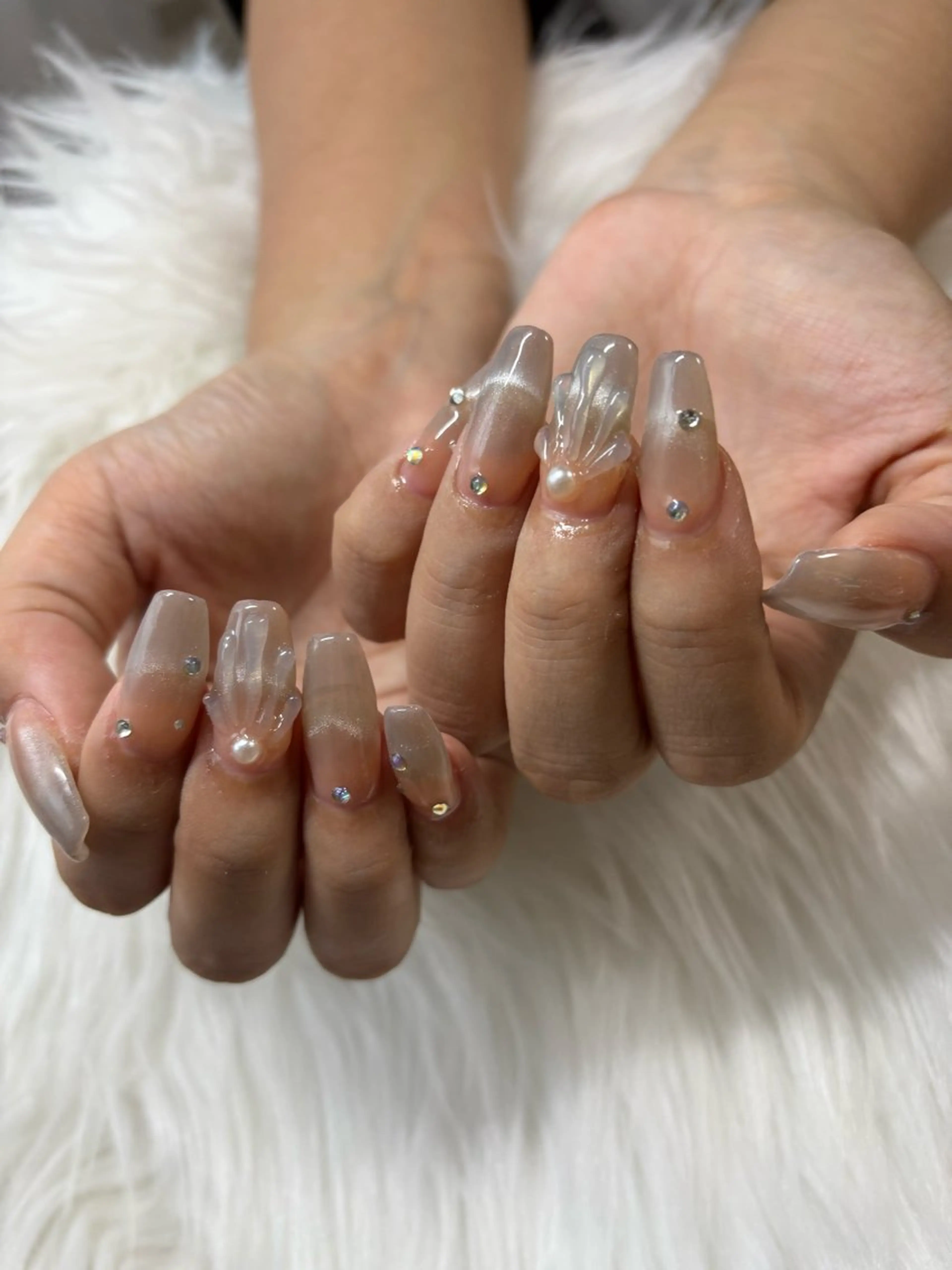 ネイル 長さ出し キラキラネイル 韓国ネイル マグネットネイル ニュアンスネイル vante_aimi .パラジェル取扱店のネイルデザイン