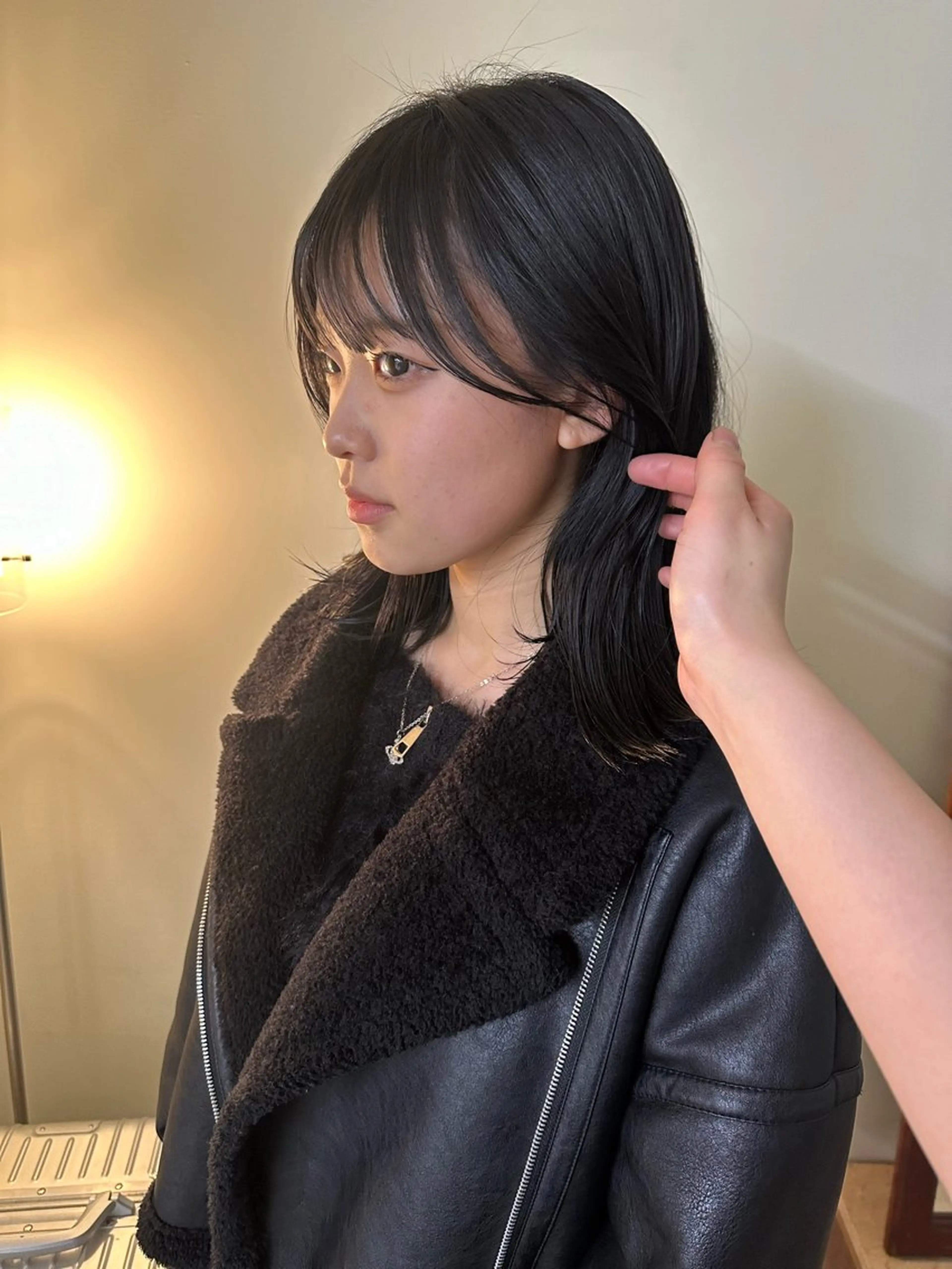 セミロング カラー 黒髪 ブルーカラー ブルーブラック ヘアカラー karen 🌷名古屋、名駅のヘアスタイル