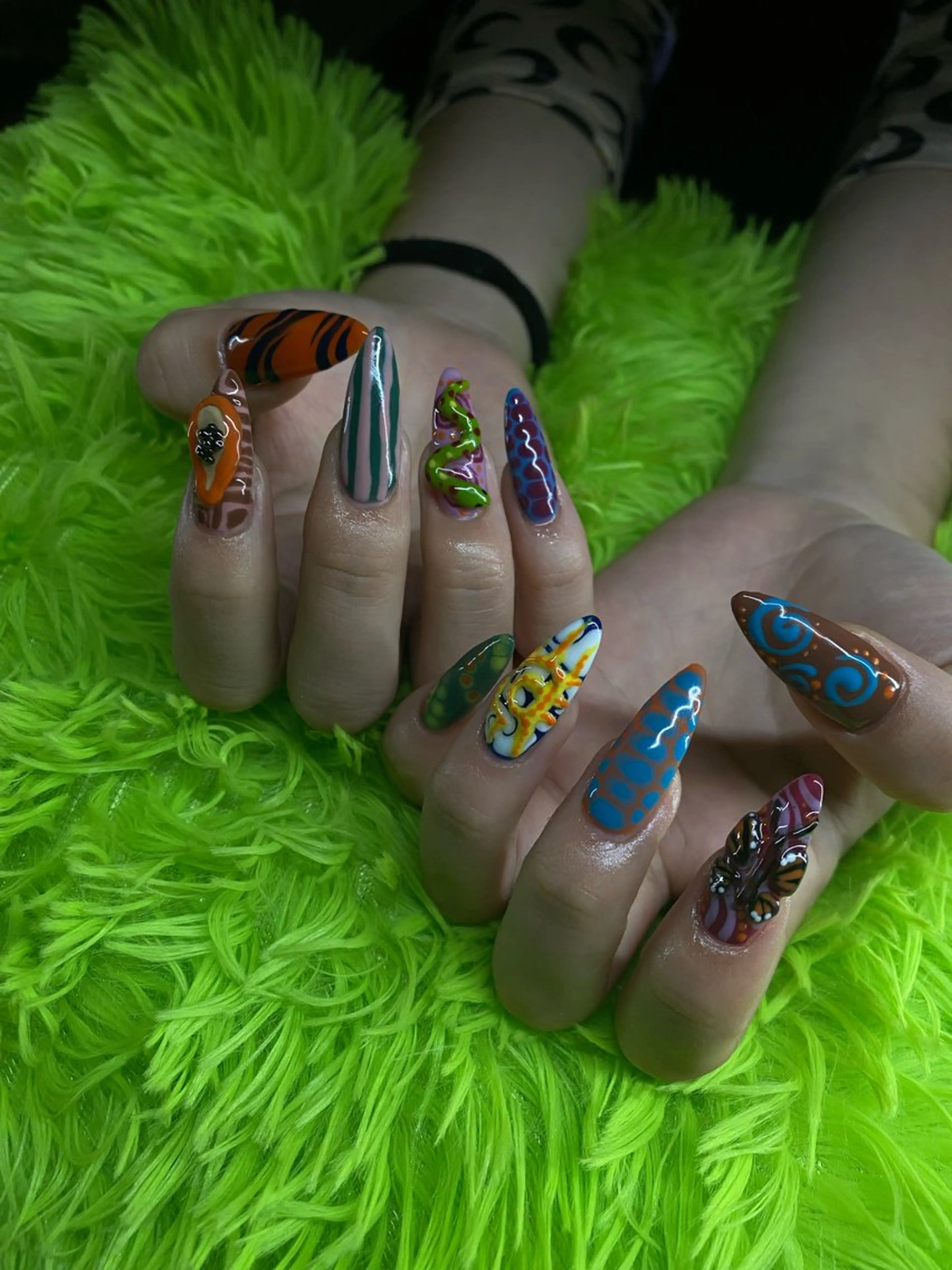 ネイル 成人式 MoA所属・大内 愛美のネイルデザイン