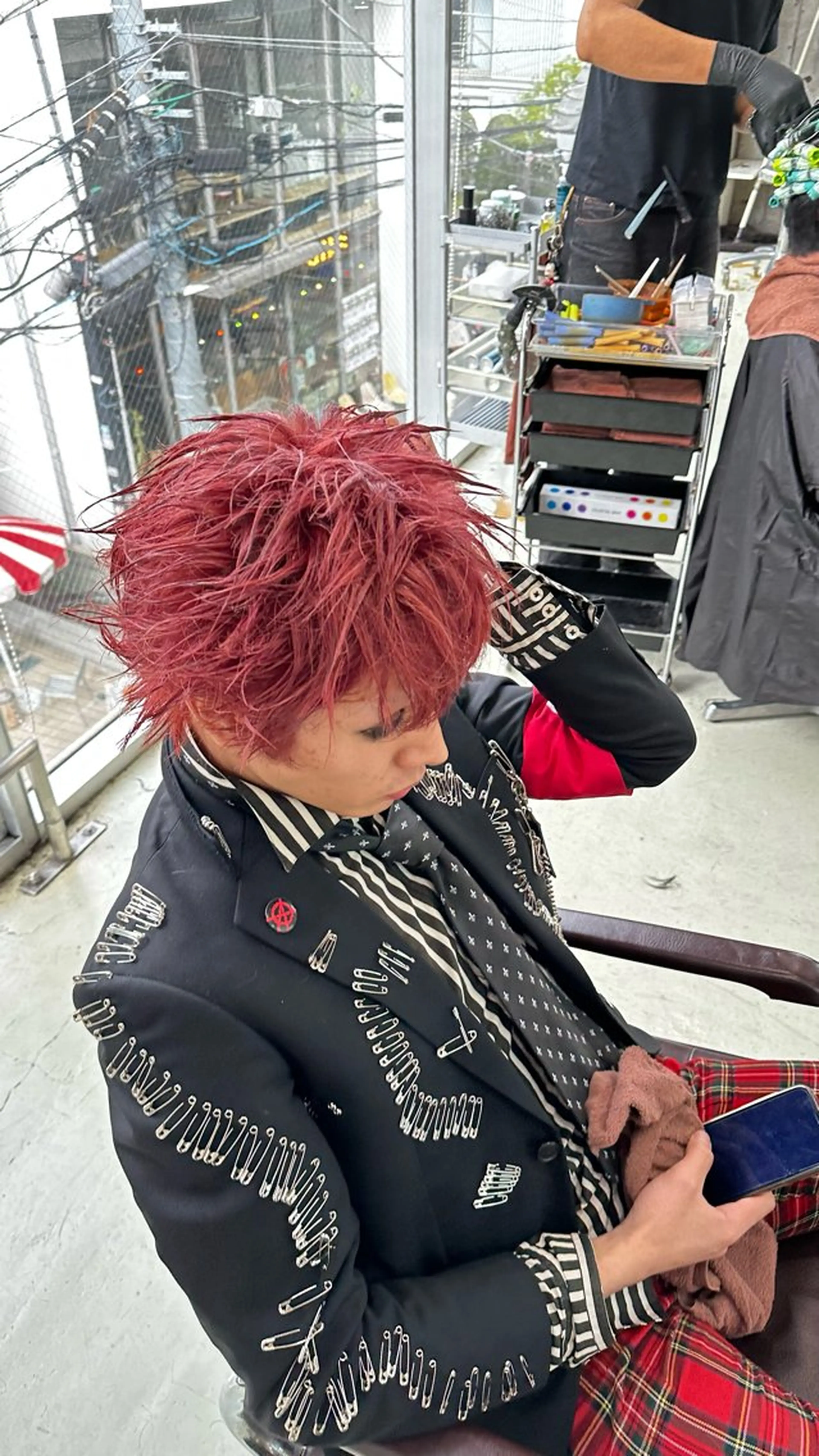 カラー メンズ メンズブリーチ ブリーチ ヘアカラー fifth原宿 宮部蓮のヘアスタイル