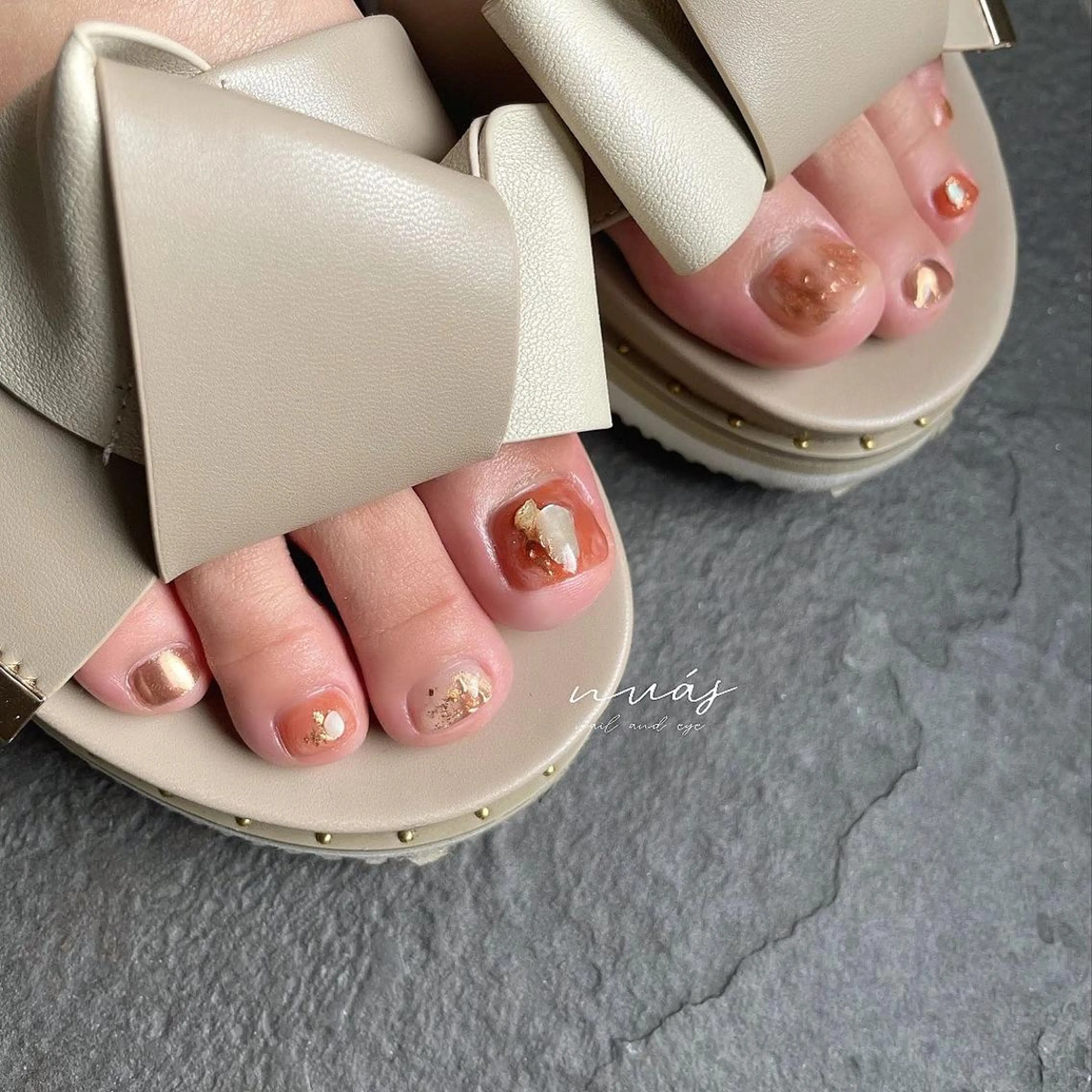 ネイル フットネイル nuás nail & eyeのネイルデザイン
