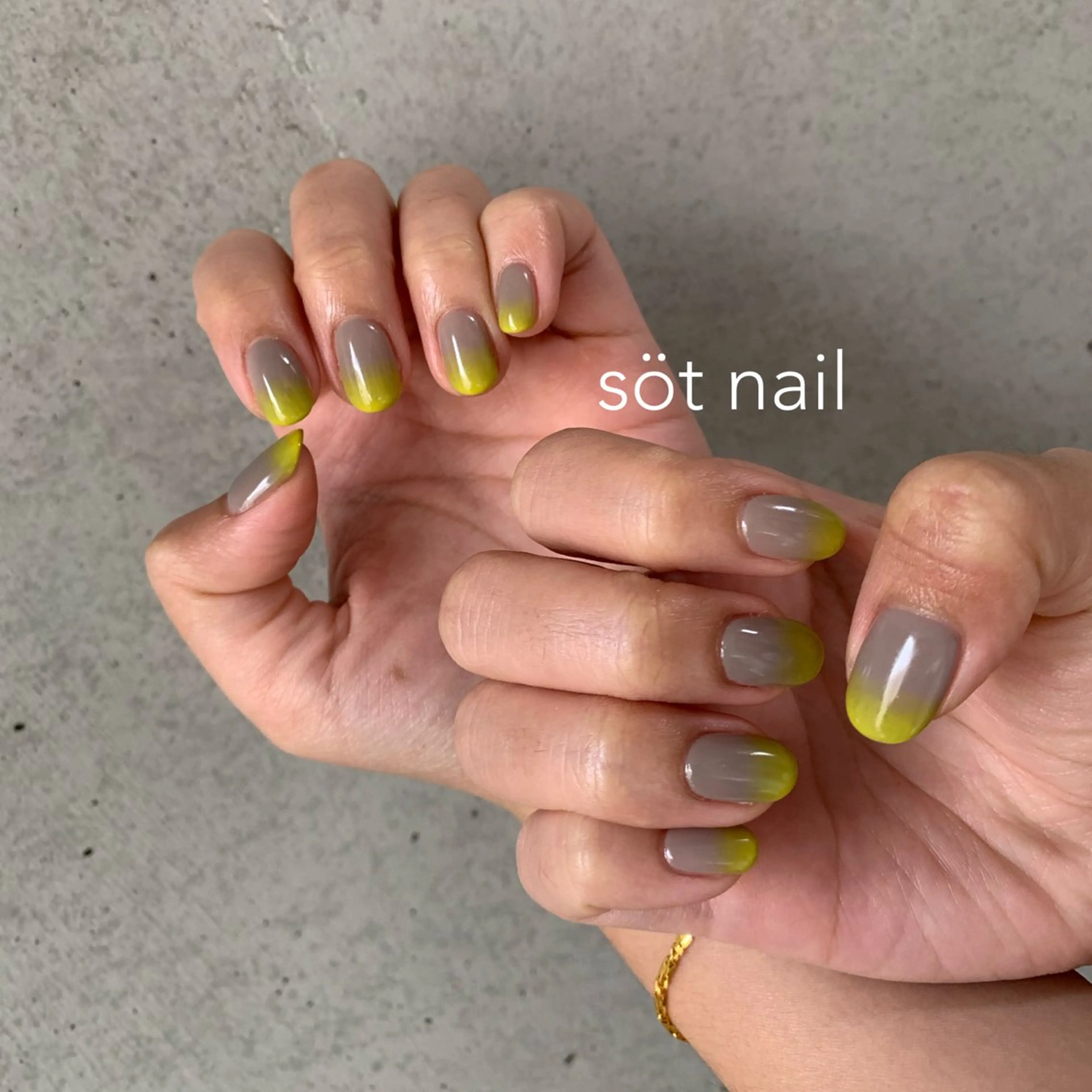 ネイル グラデーション ハンドネイル söt nail所属・岡田 恵美のネイルデザイン