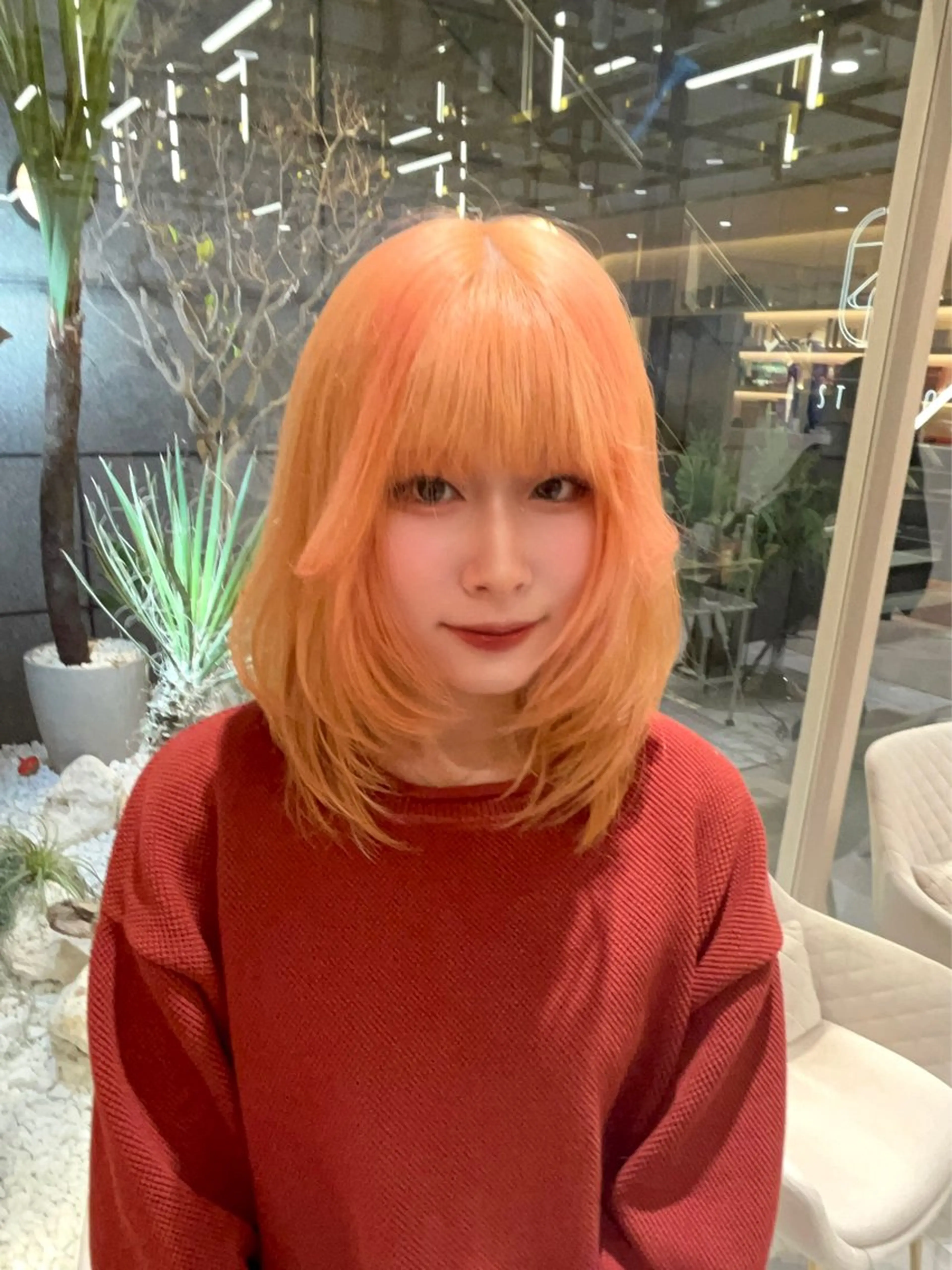 ミディアム カラー ブリーチ ハイトーンカラー オレンジ クリスマス ヘアカラー 🥇メンズパーマ /縮毛矯正/木村神心のヘアスタイル