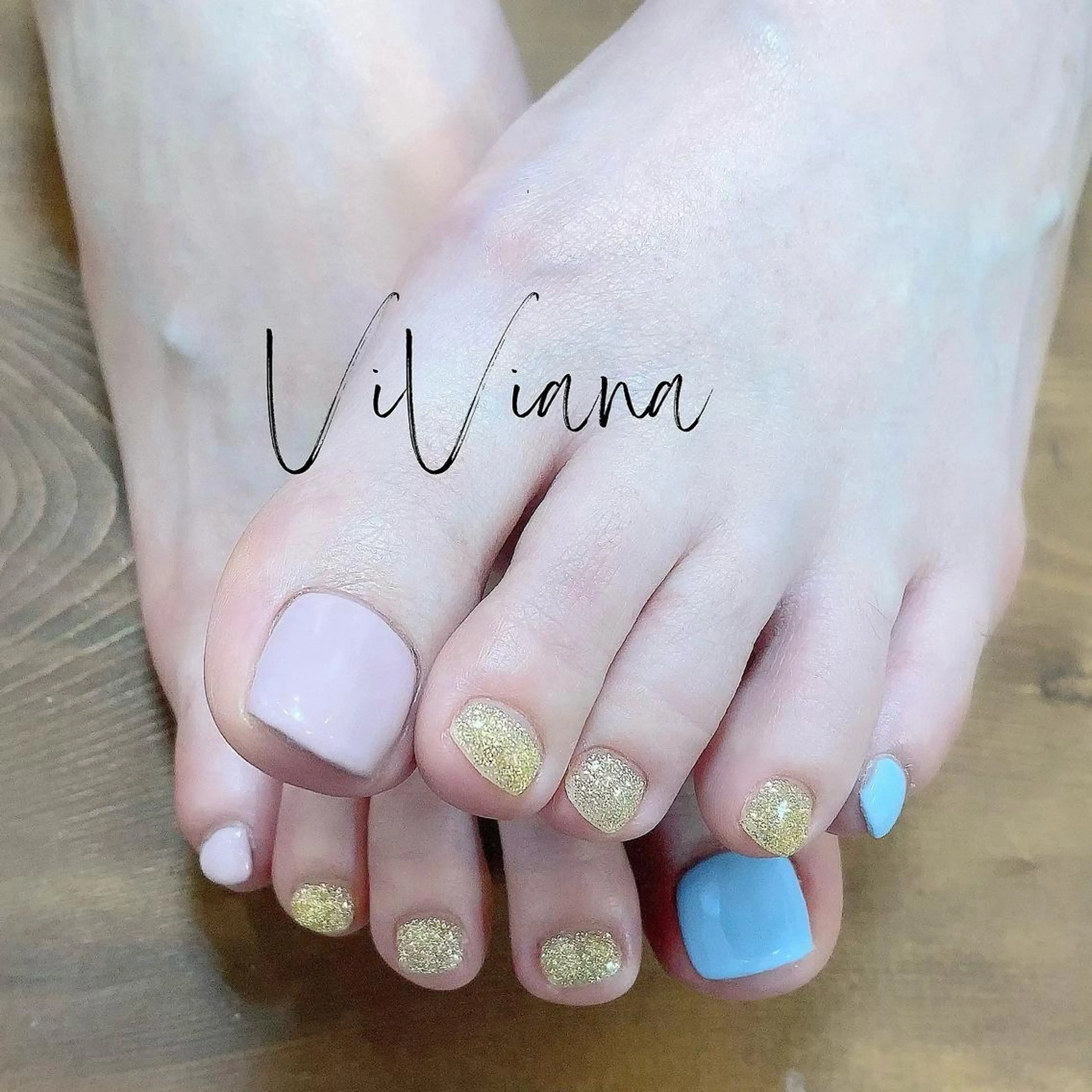ネイル フットネイル ViViana ｳﾞｨｳﾞｨｱﾅのネイルデザイン