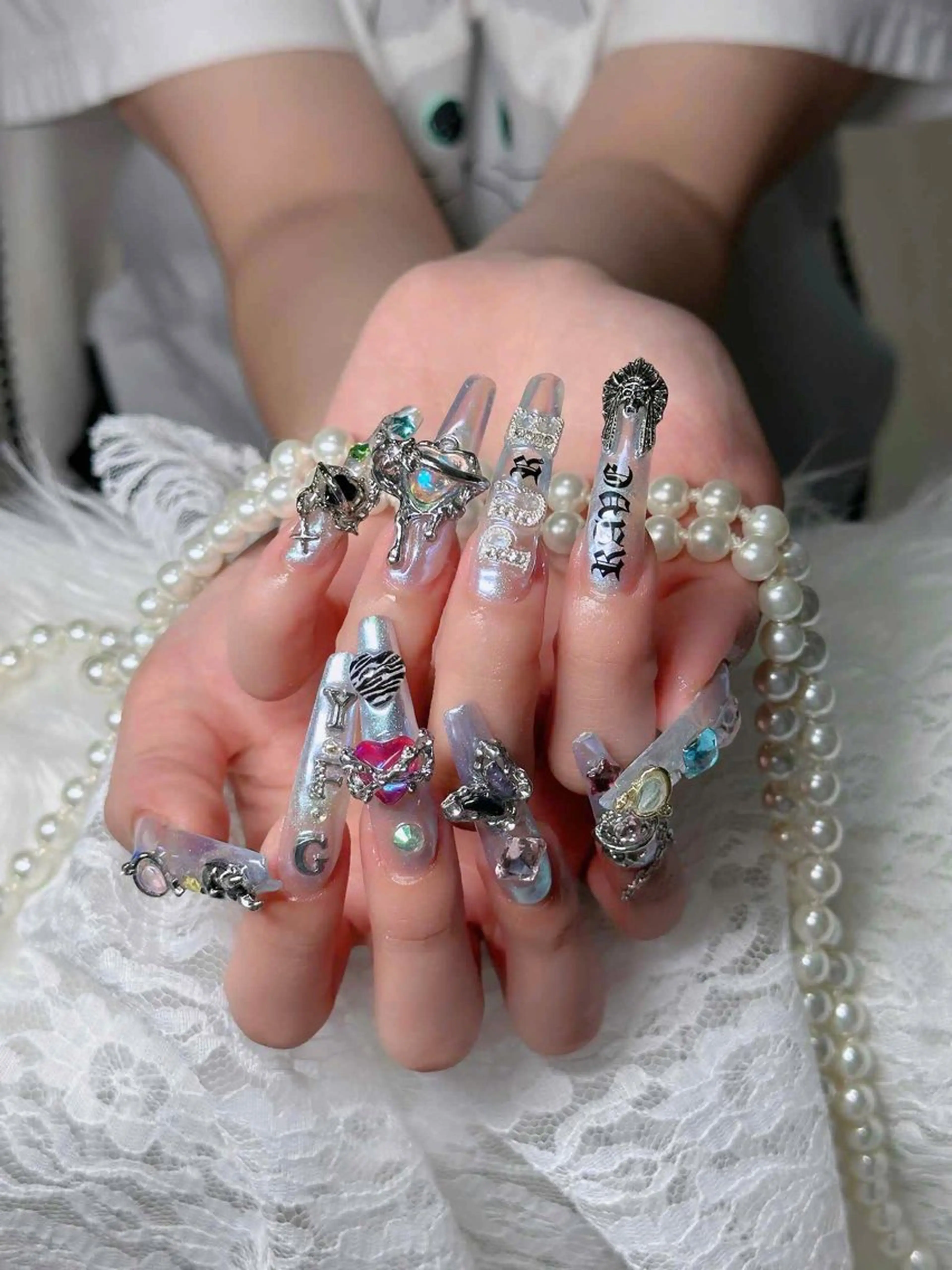 ネイル フレンチネイル ジェルネイル ハロウィン キラキラネイル 韓国ネイル ハンドネイル H.baby Nail Salonのネイルデザイン