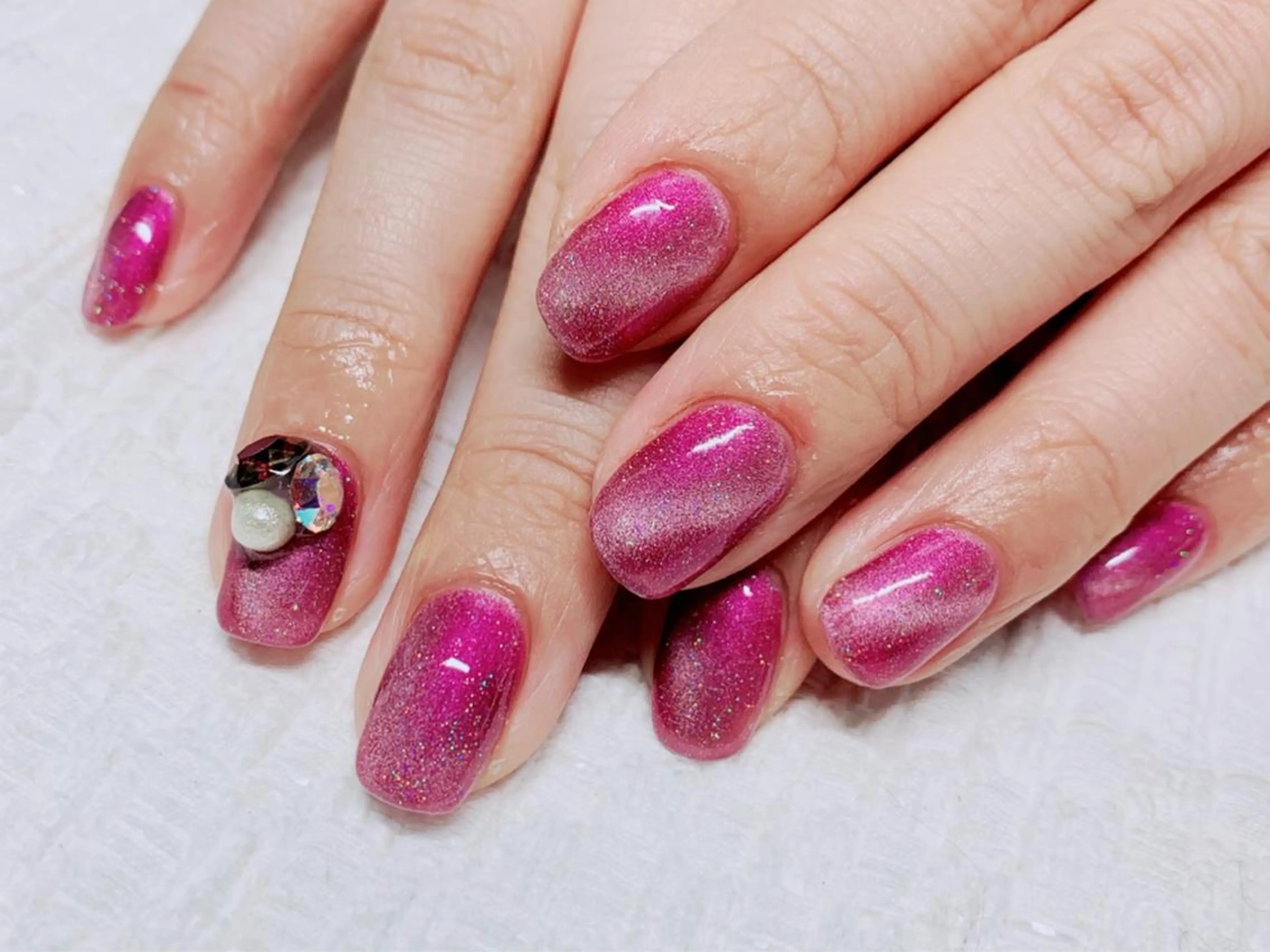 ネイル マグネットネイル THECOLORS所属・近貞 莉奈のネイルデザイン