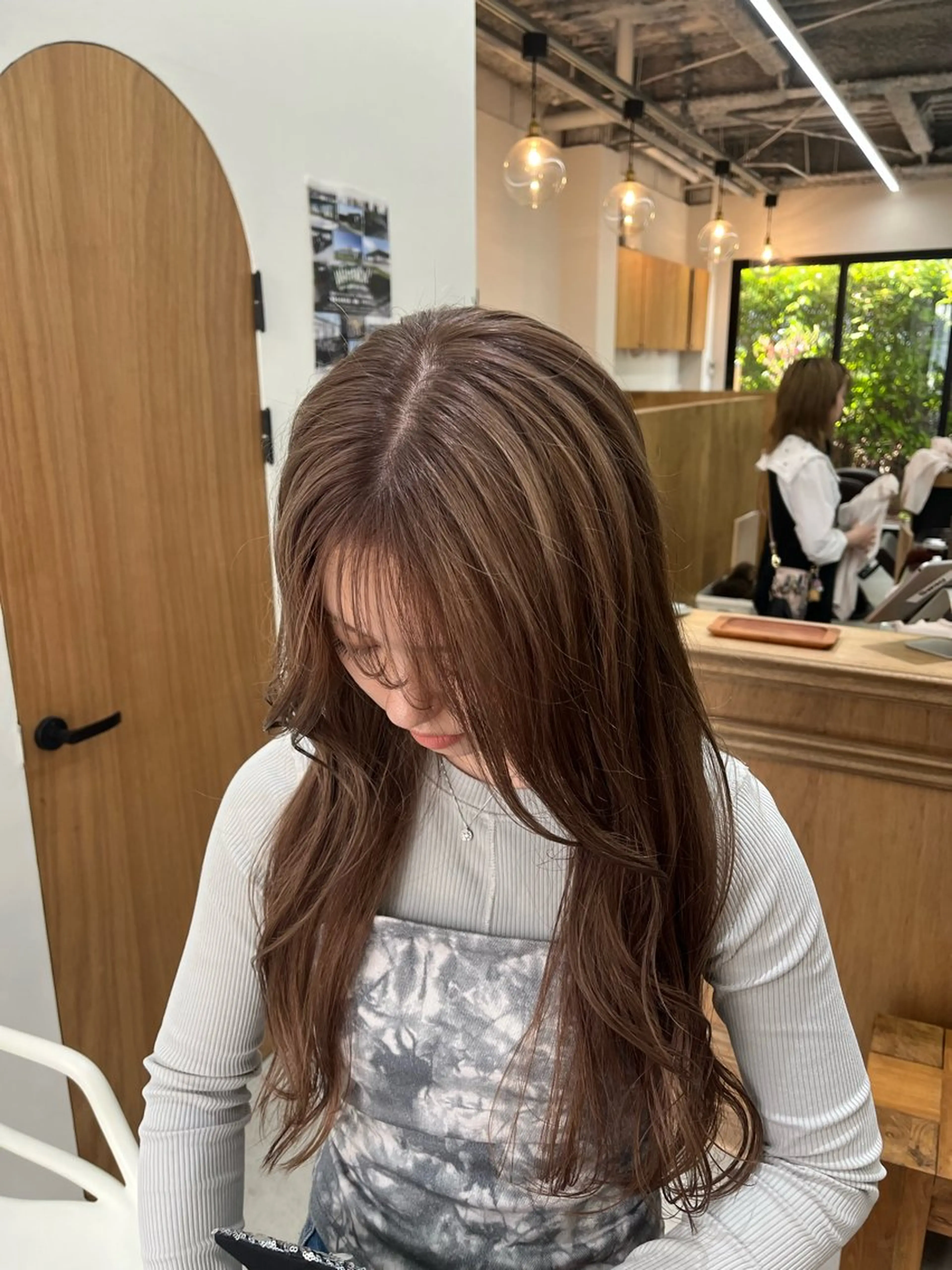 ロング カラー ベージュカラー ブリーチ ブラウンカラー ブラウンベージュ ヘアカラー miyu /レイヤー/ブリーチのヘアスタイル