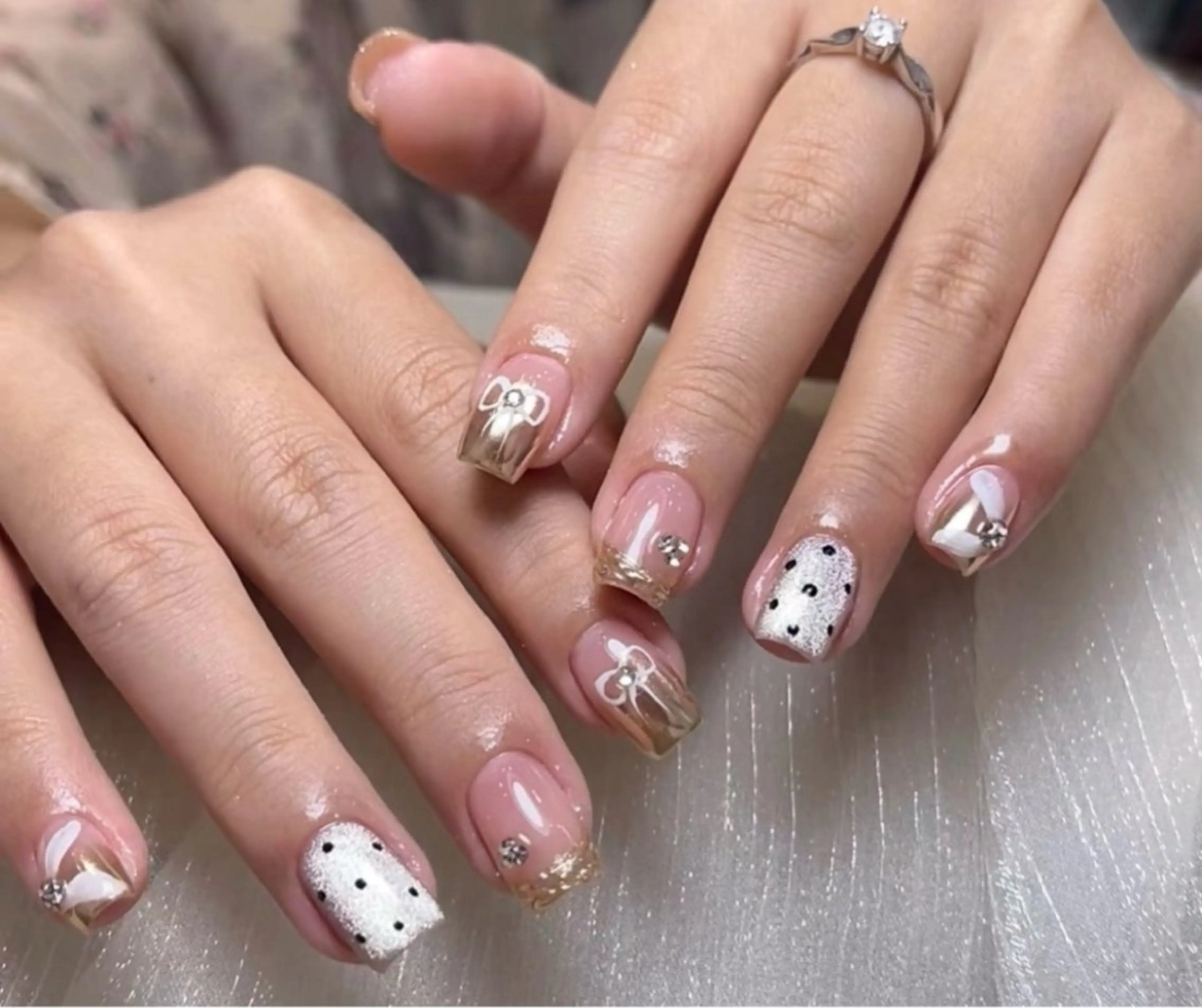 ネイル 韓国ネイル 持ち込み ニュアンスネイル ネイルチップ ハンドネイル Tini ANA.CHUOのネイルデザイン