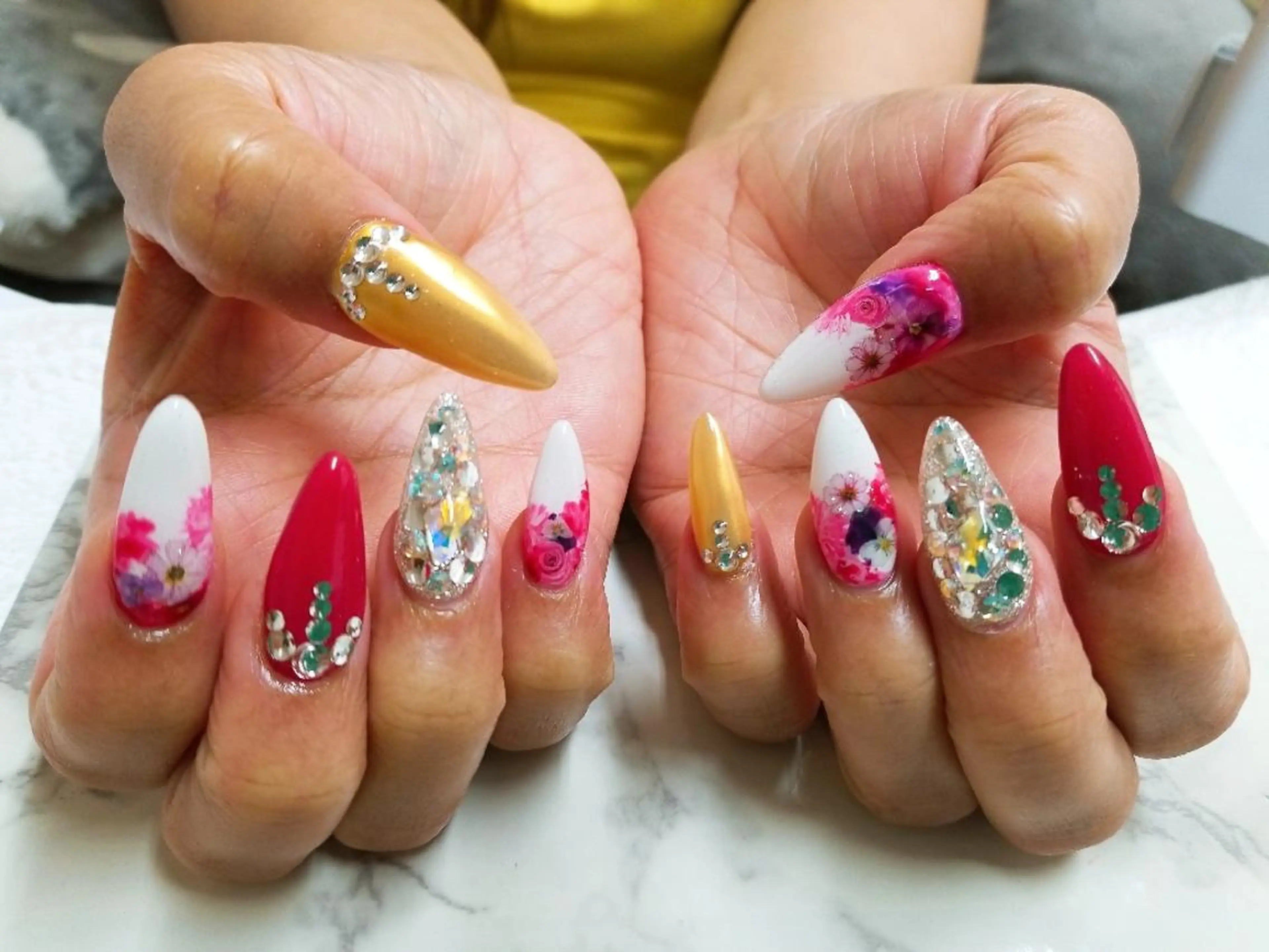 ネイル 河野ちえ (雑誌掲載サロン)のネイルデザイン