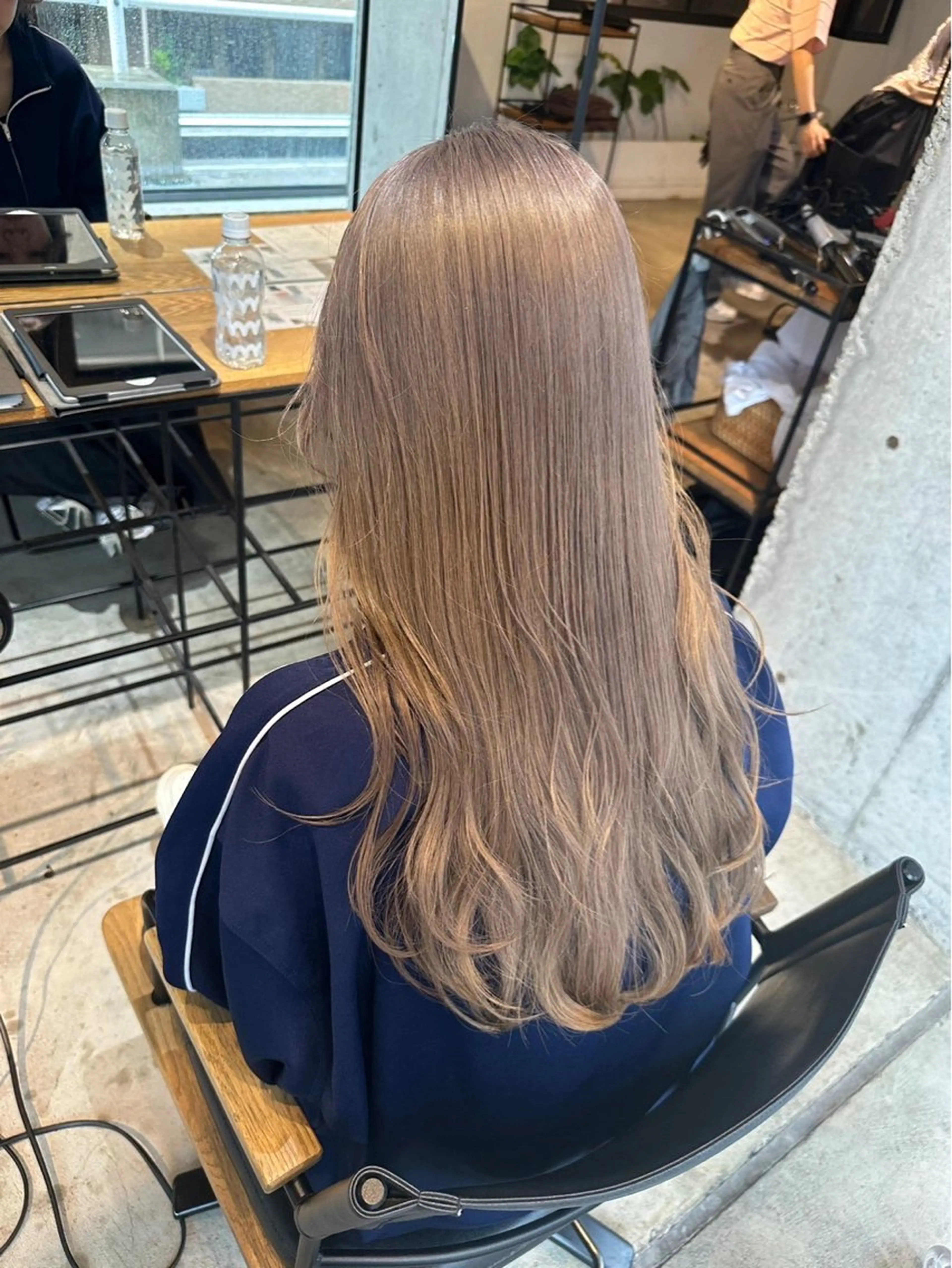 セミロング ヘアカラー トリートメント ベージュカラー🕊️ 新潟駅/谷口大海のヘアスタイル