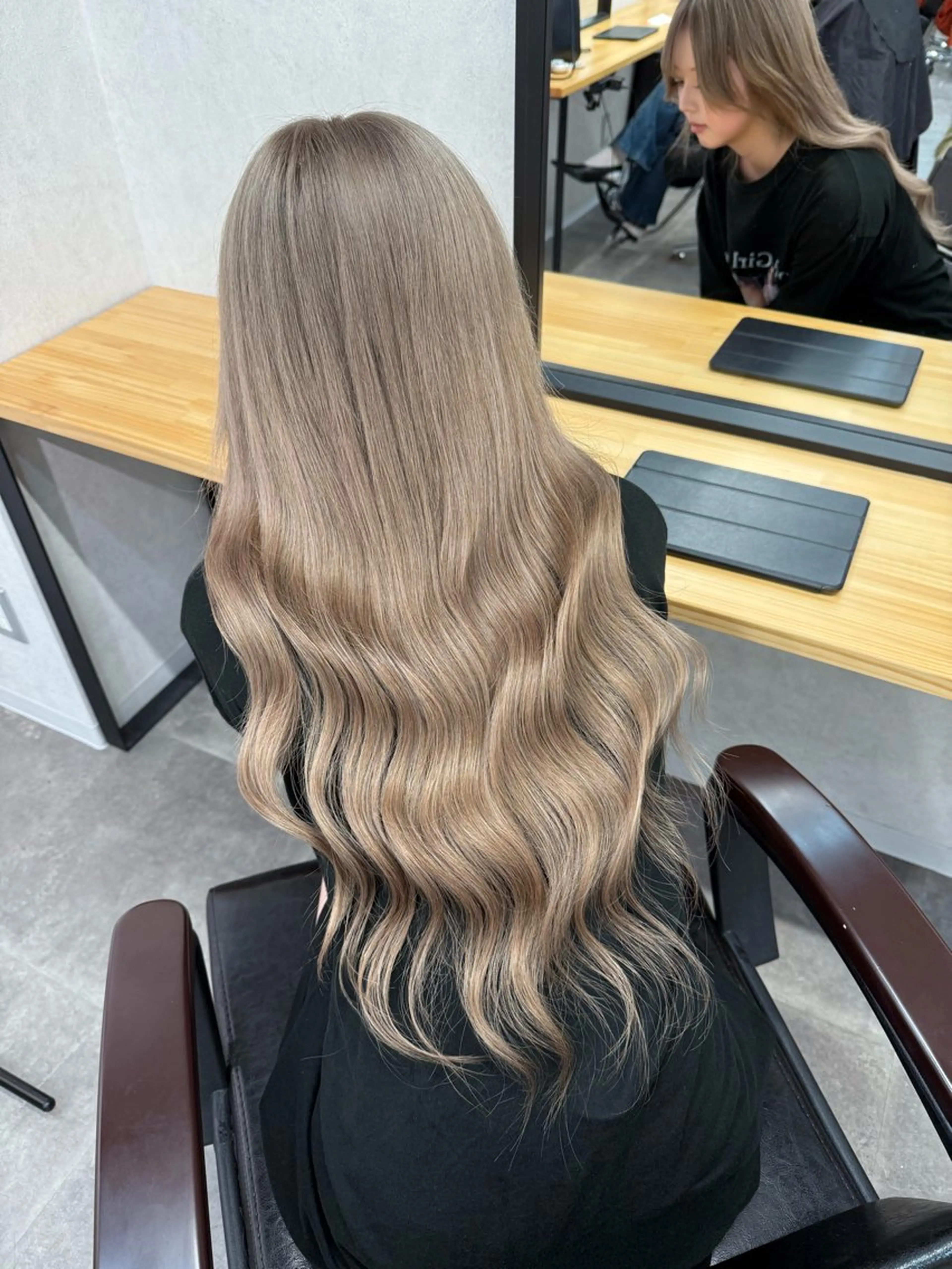 【一気にロングヘアに👍🏼💕】最高級人毛100%シールエクステ60本で長さ出しながら映え色にの写真