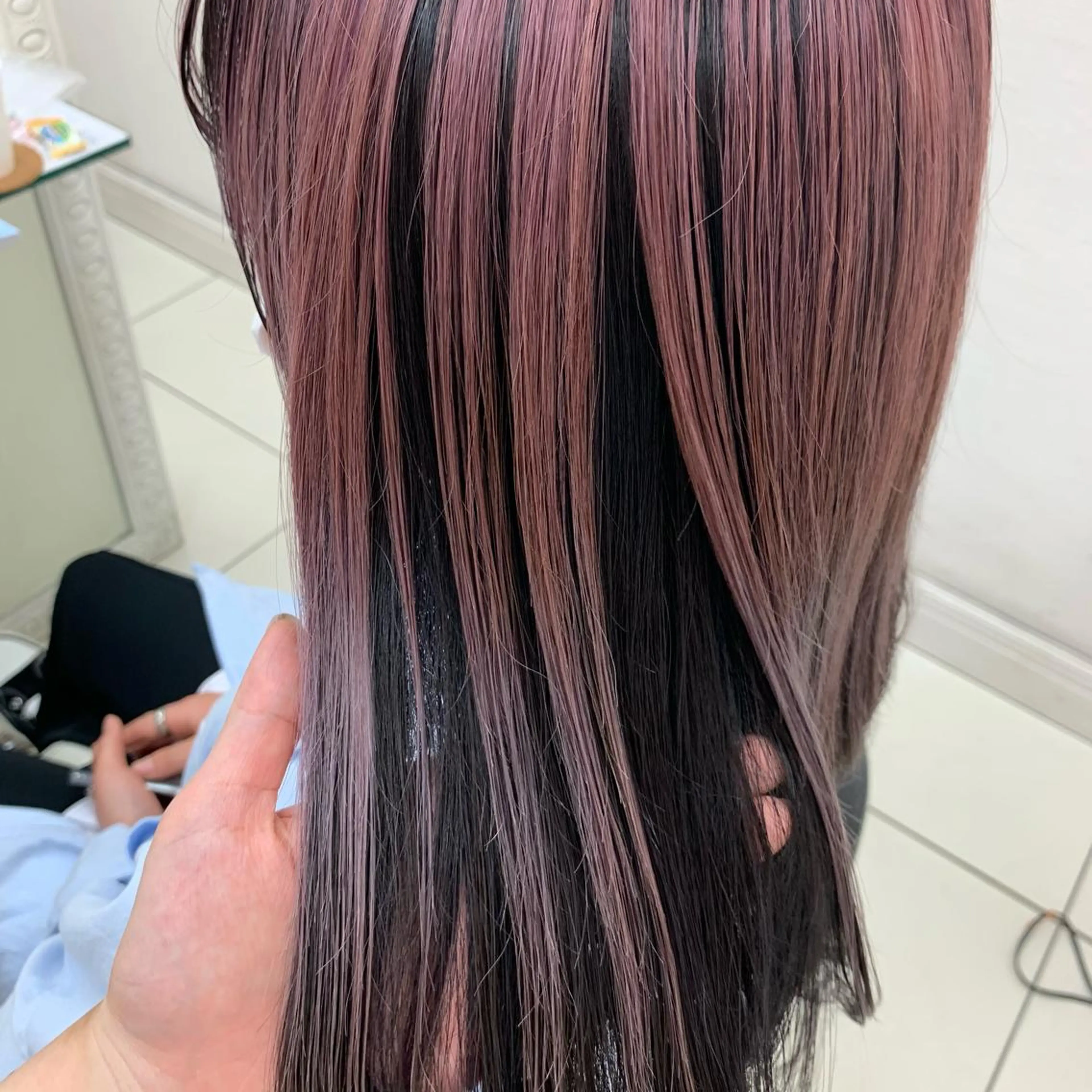 セミロング ウスイ ハルカのヘアスタイル