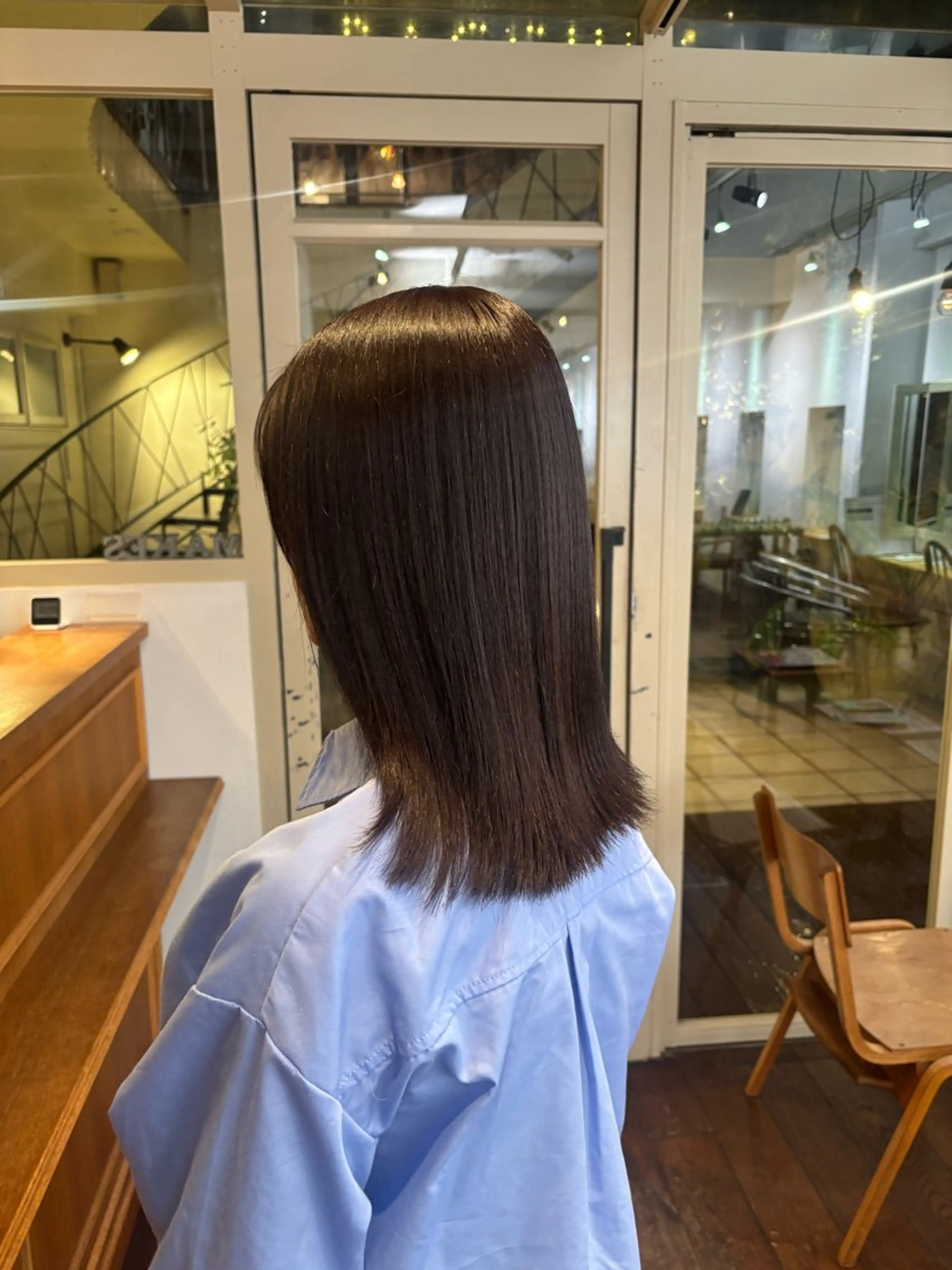 セミロング カラー くいた あやなのヘアスタイル