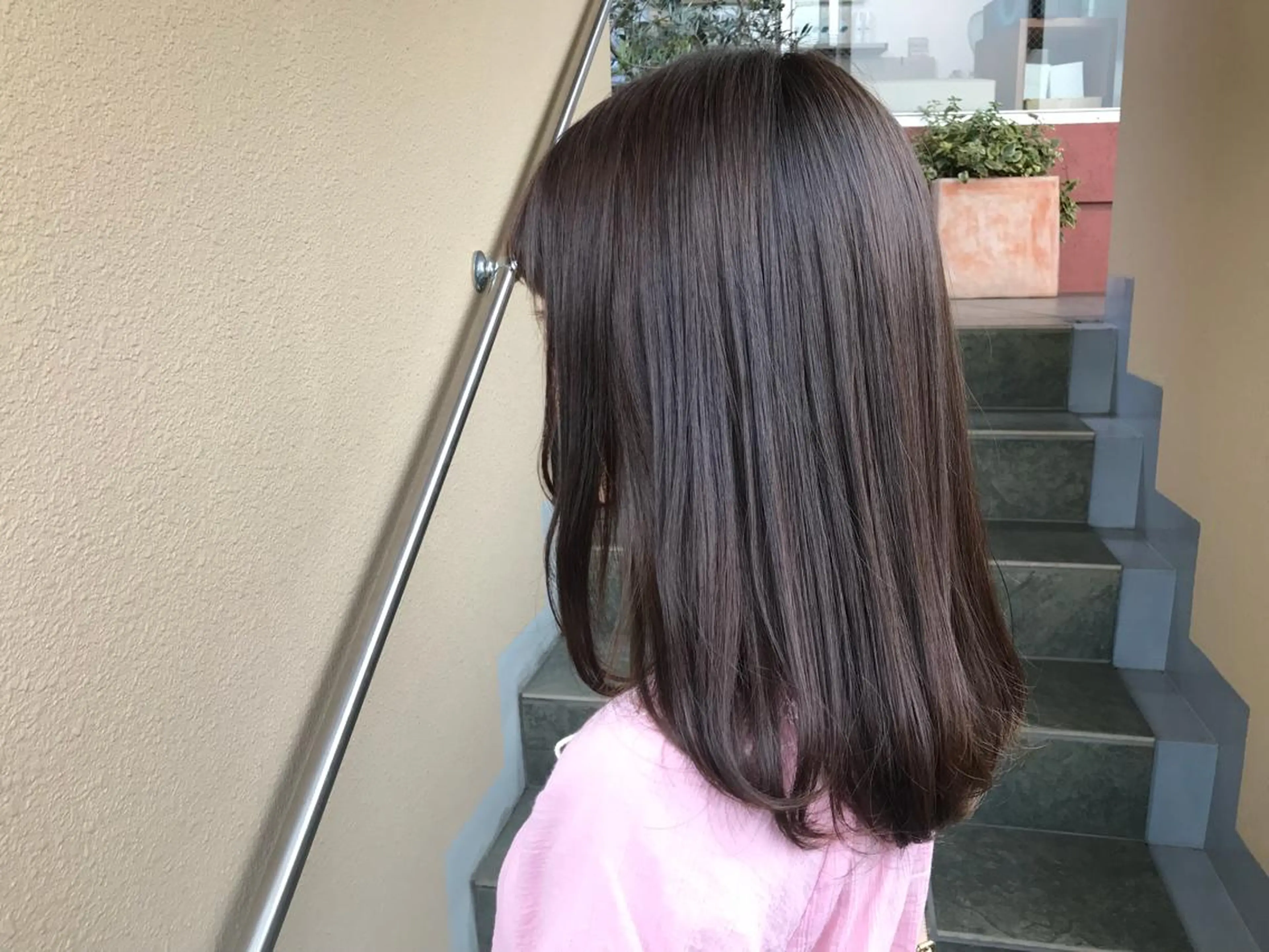 ミディアム カラー ブリーチ 透明感カラー ブリーチなしカラー sand&rose所属・逗子、パーマスタイル ナオイカイラのヘアスタイル