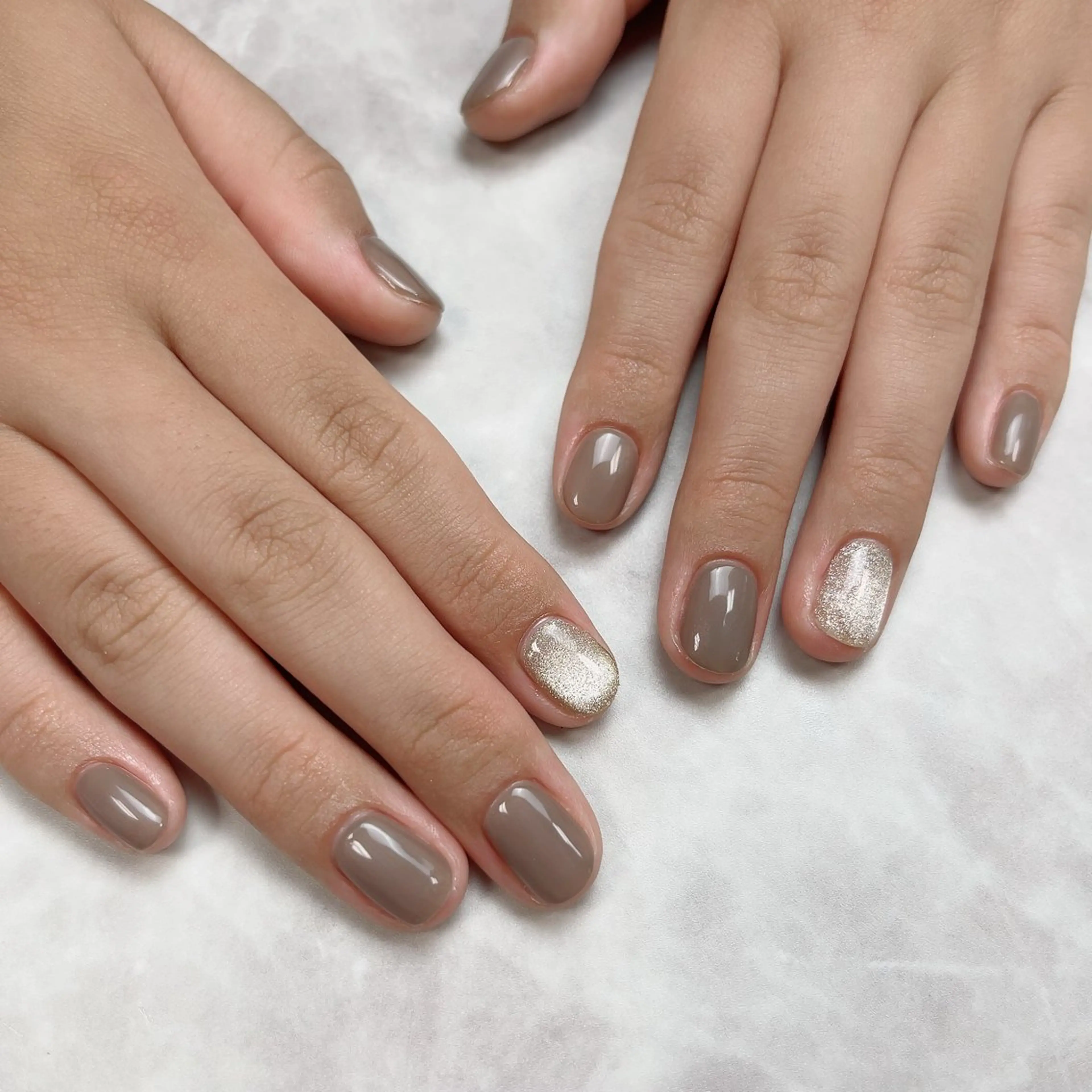 ネイル マグネットネイル ワンカラーネイル ハンドネイル nica.nail Emiのネイルデザイン