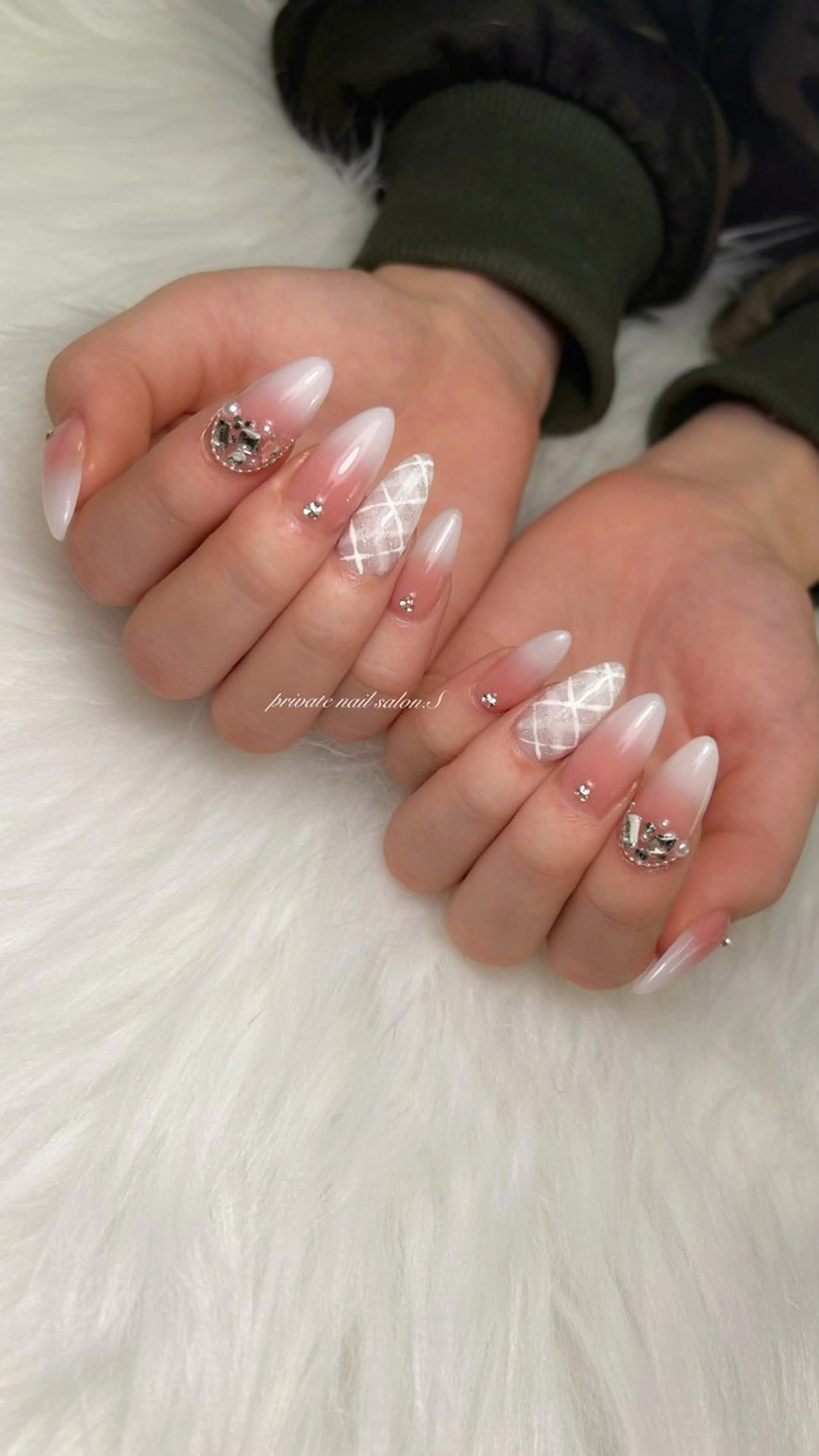 ネイル アートネイル ハンドネイル 関山 志乃のネイルデザイン