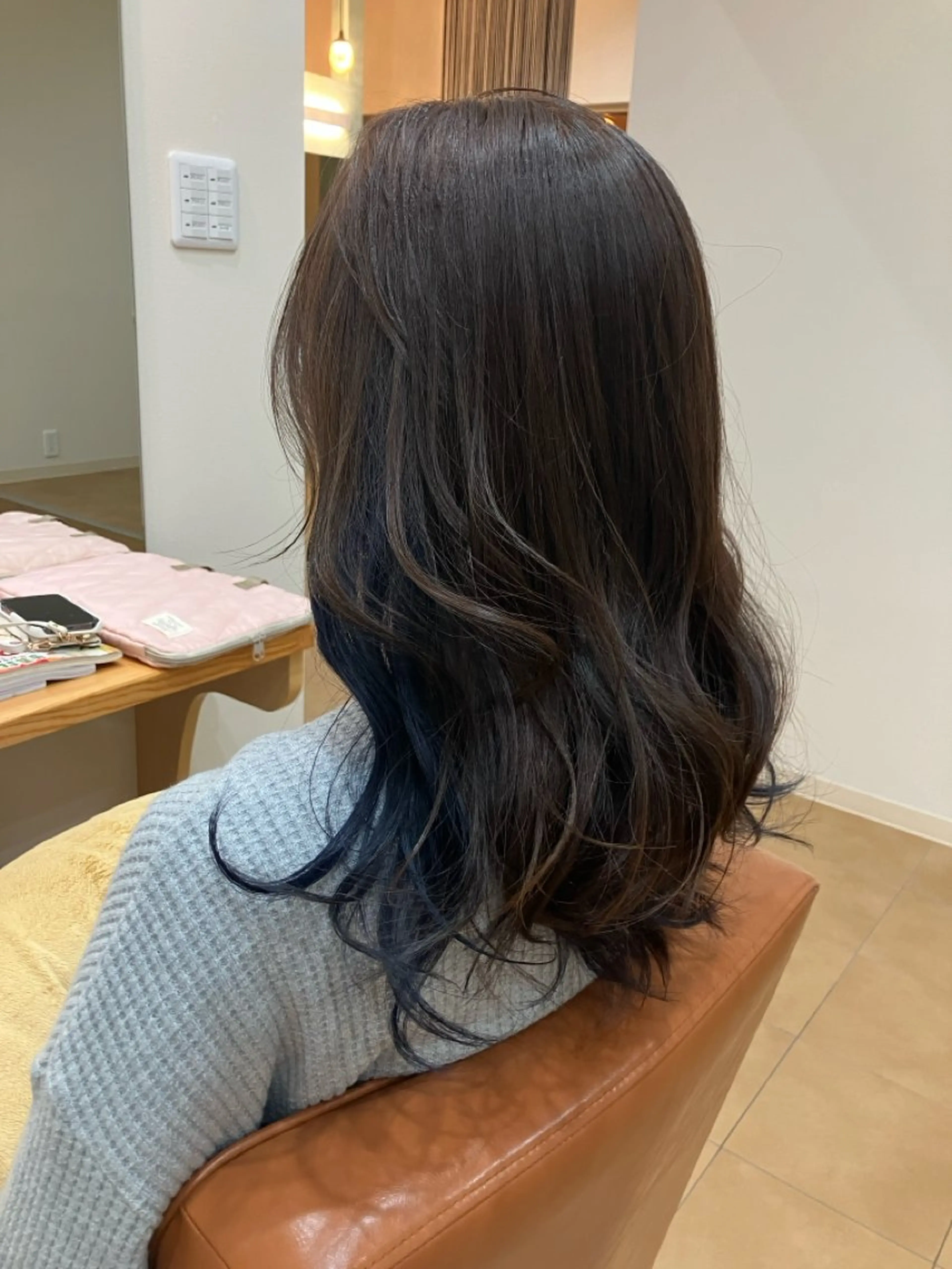 カラー ワンワールドパルク momokaのヘアスタイル