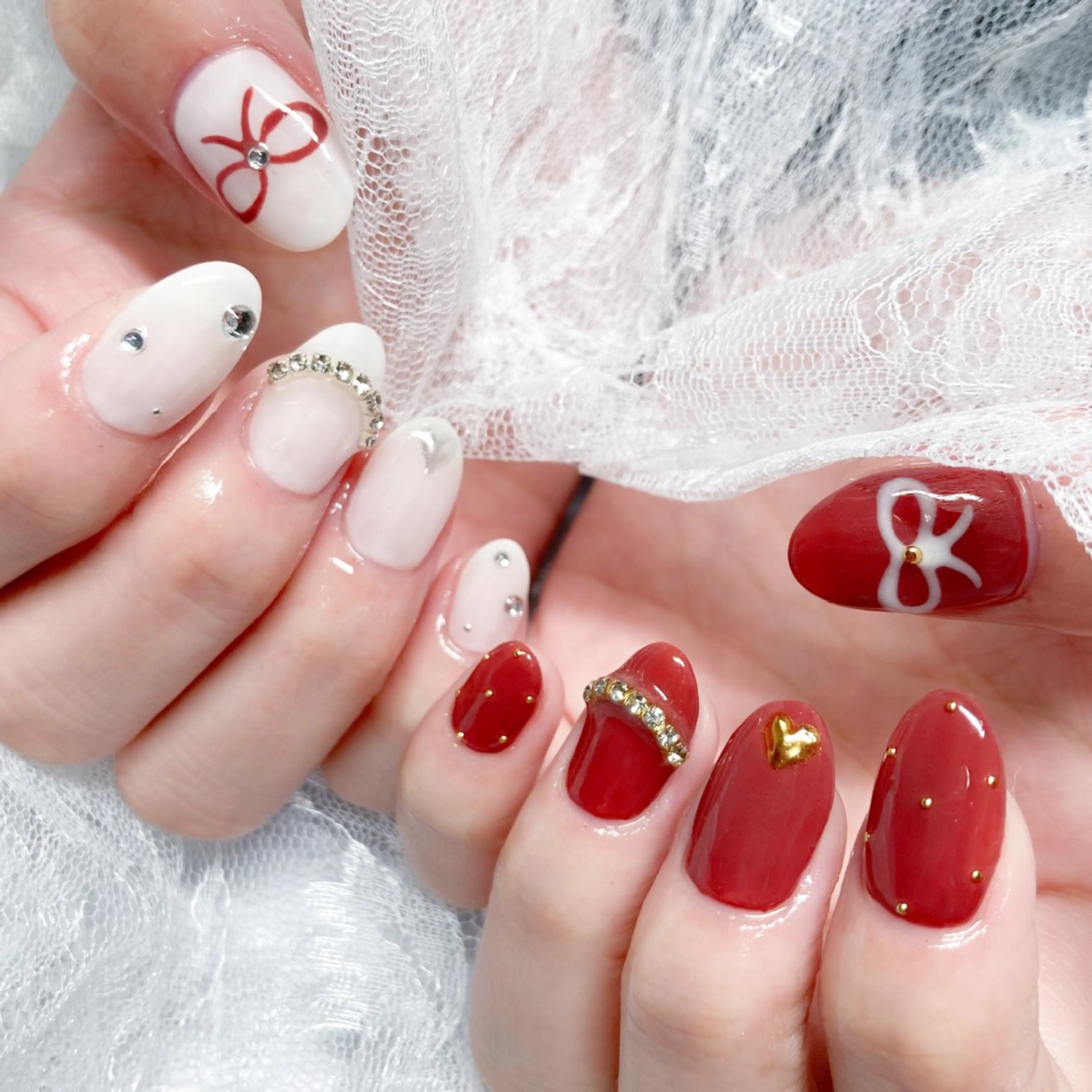 ネイル ガーリー 持ち込み ワンカラーネイル リボン ハンドネイル Terrace＋所属・Terrace＋ Nailのネイルデザイン