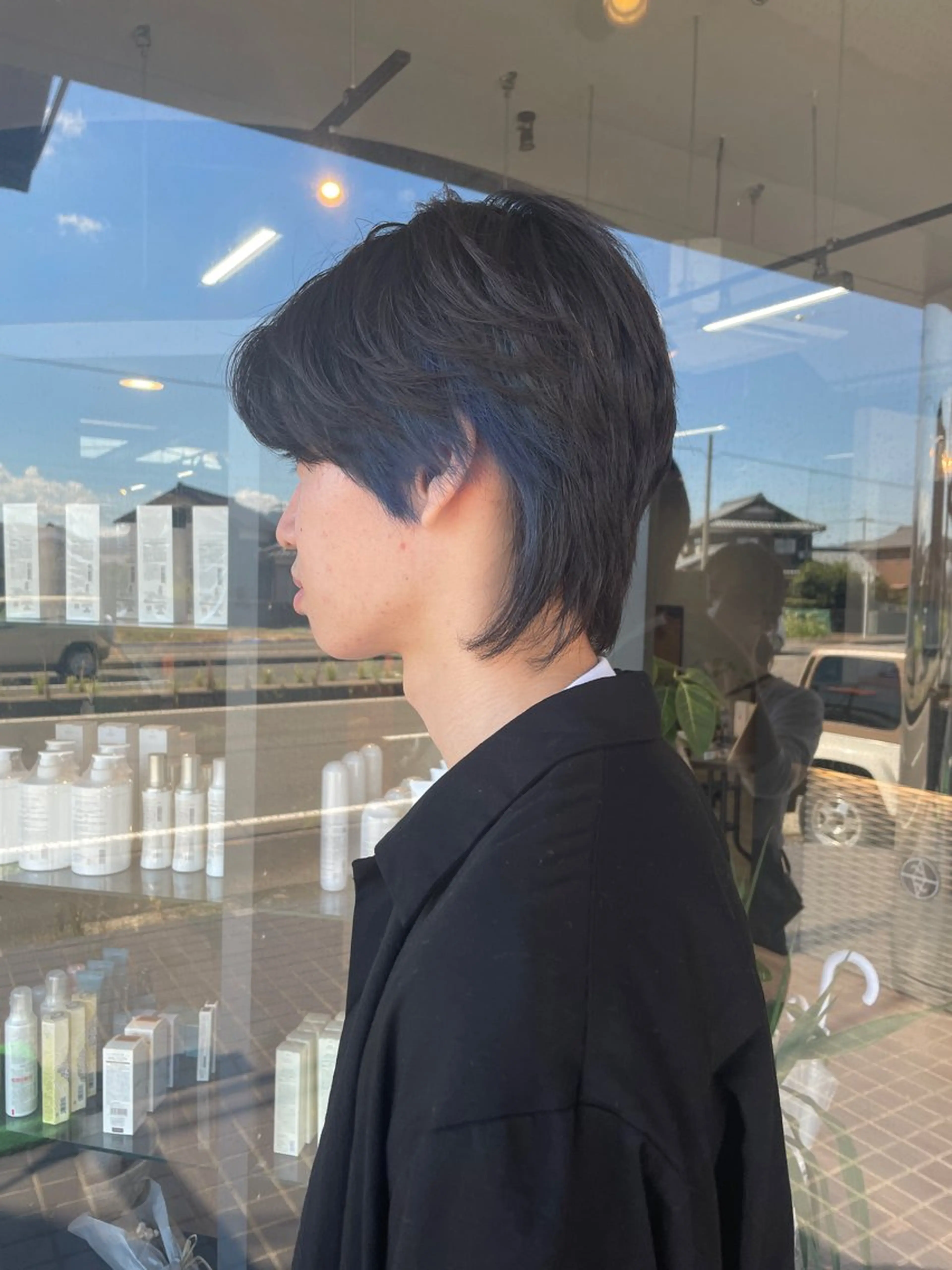 ショート カラー メンズ メンズブリーチ メンズウルフカット ブリーチ ブルーカラー ウルフカット alu所属・マキノ キョウカのヘアスタイル