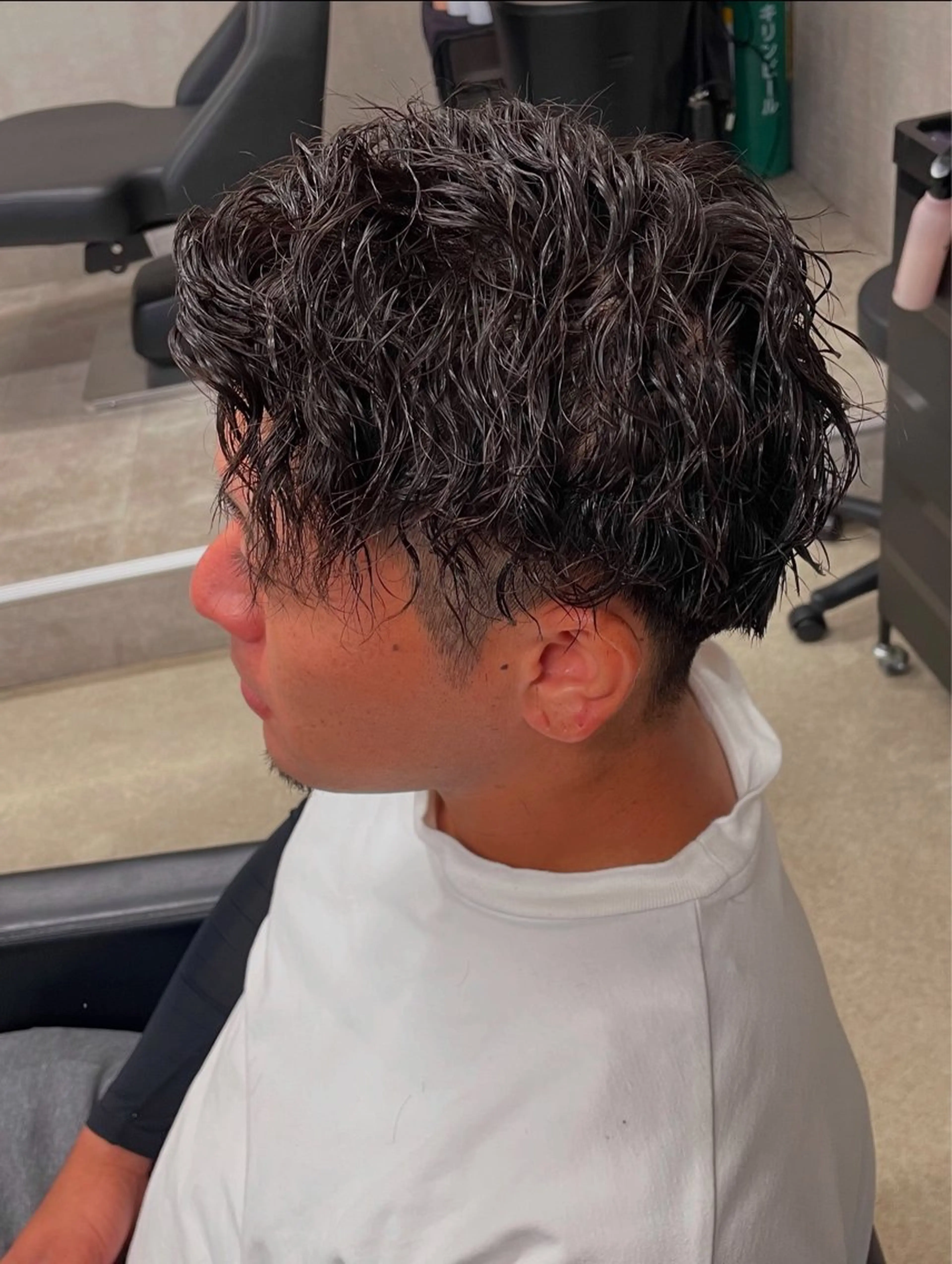 ショート パーマ メンズ メンズパーマ ショートヘア スパイラルパーマ カット パーマ 大島 渓翔のヘアスタイル