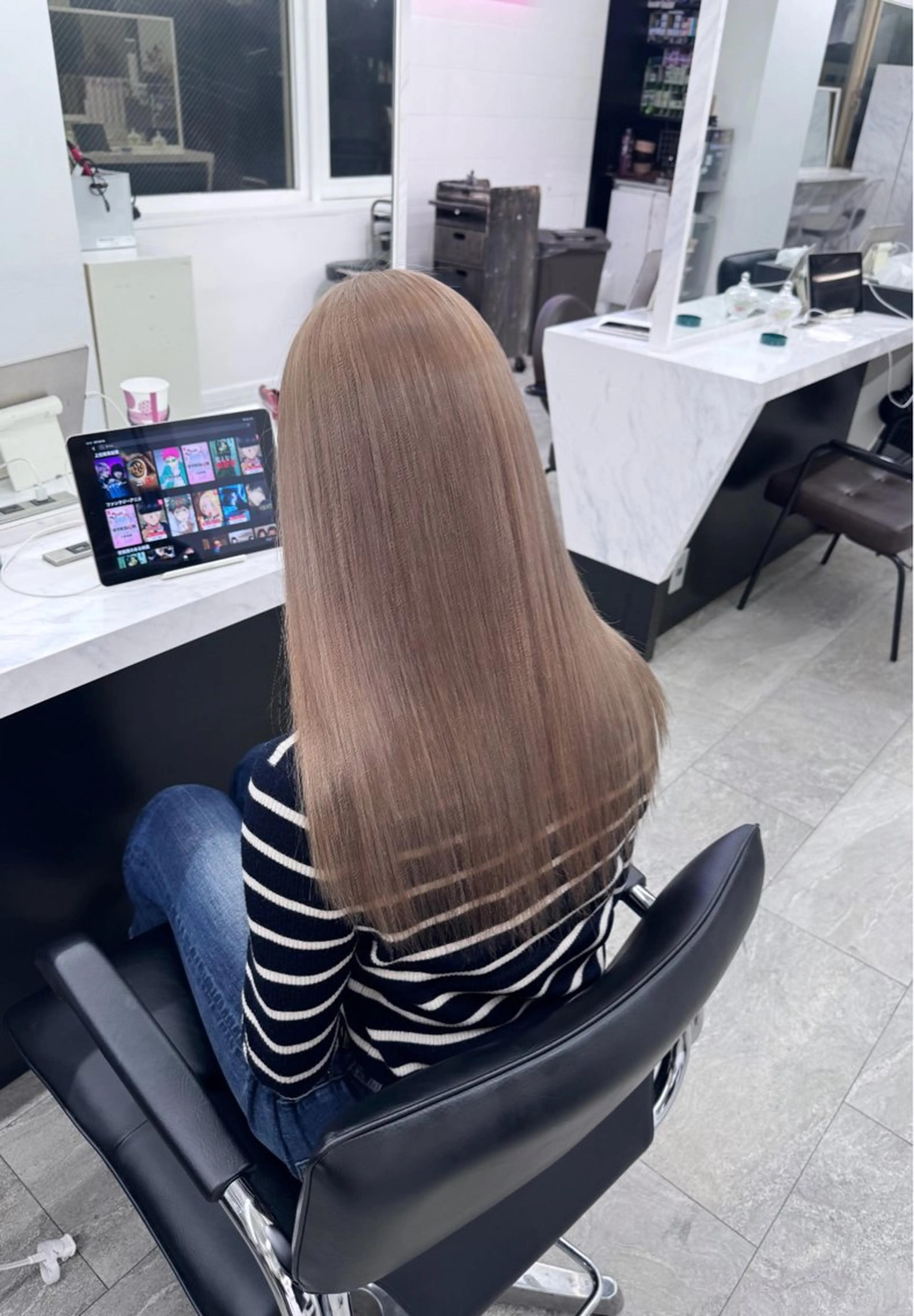 カラー ヘアカラー MOMOKA🍑プル エクステ・ハイトーンのヘアスタイル