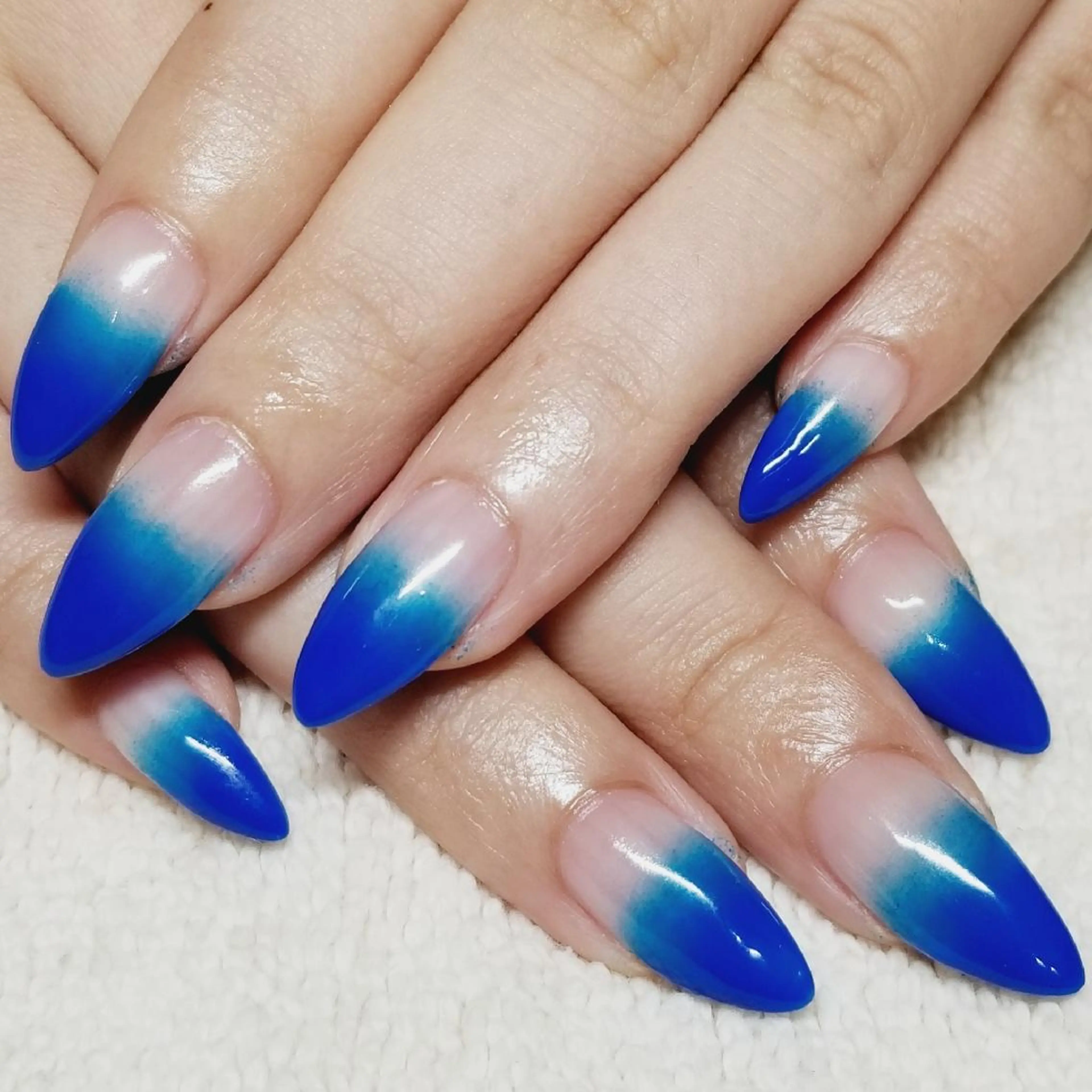 ネイル ブルー グラデーション ワンカラーネイル ハンドネイル よしだ ひろきのネイルデザイン