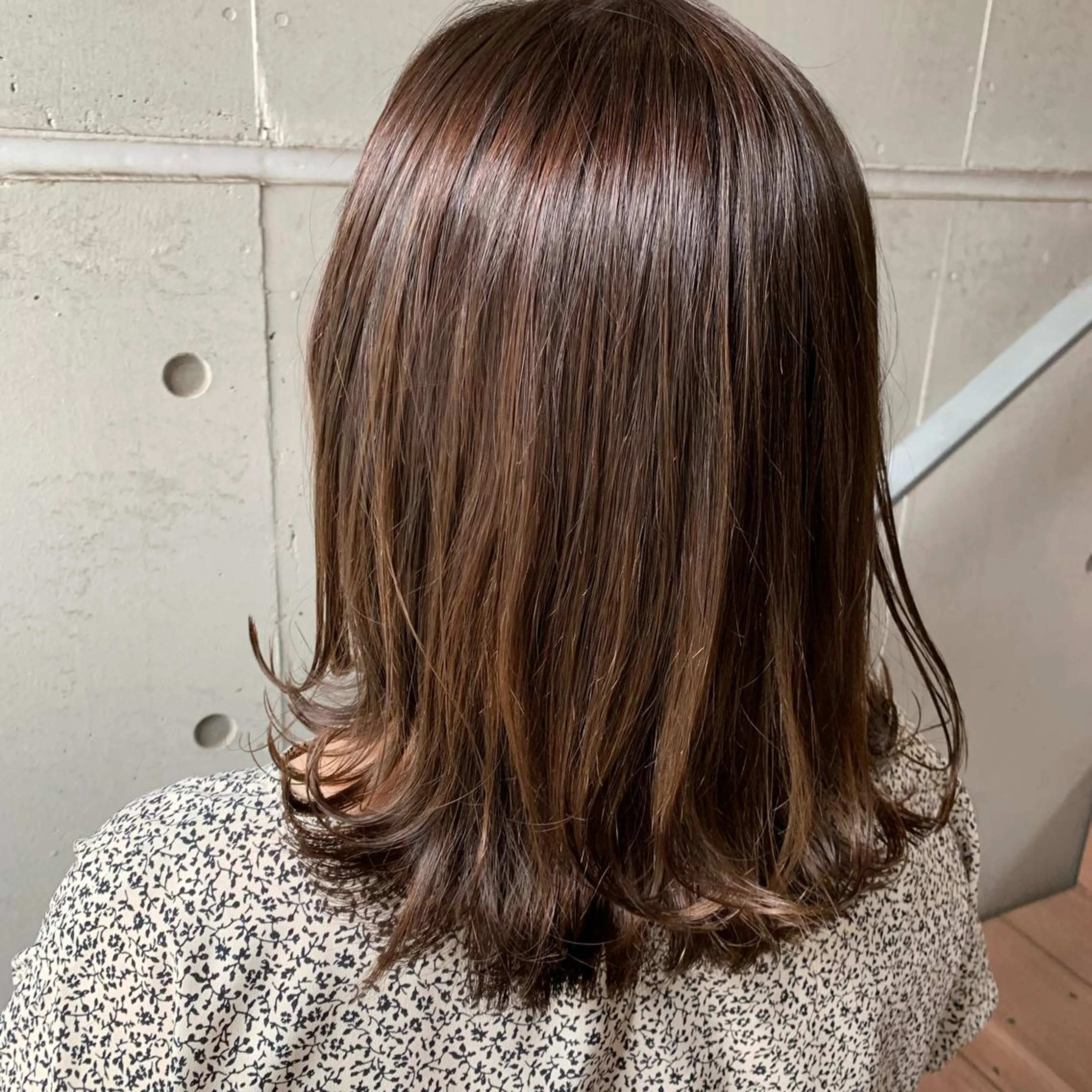 セミロング 庄司 美佑樹のヘアスタイル