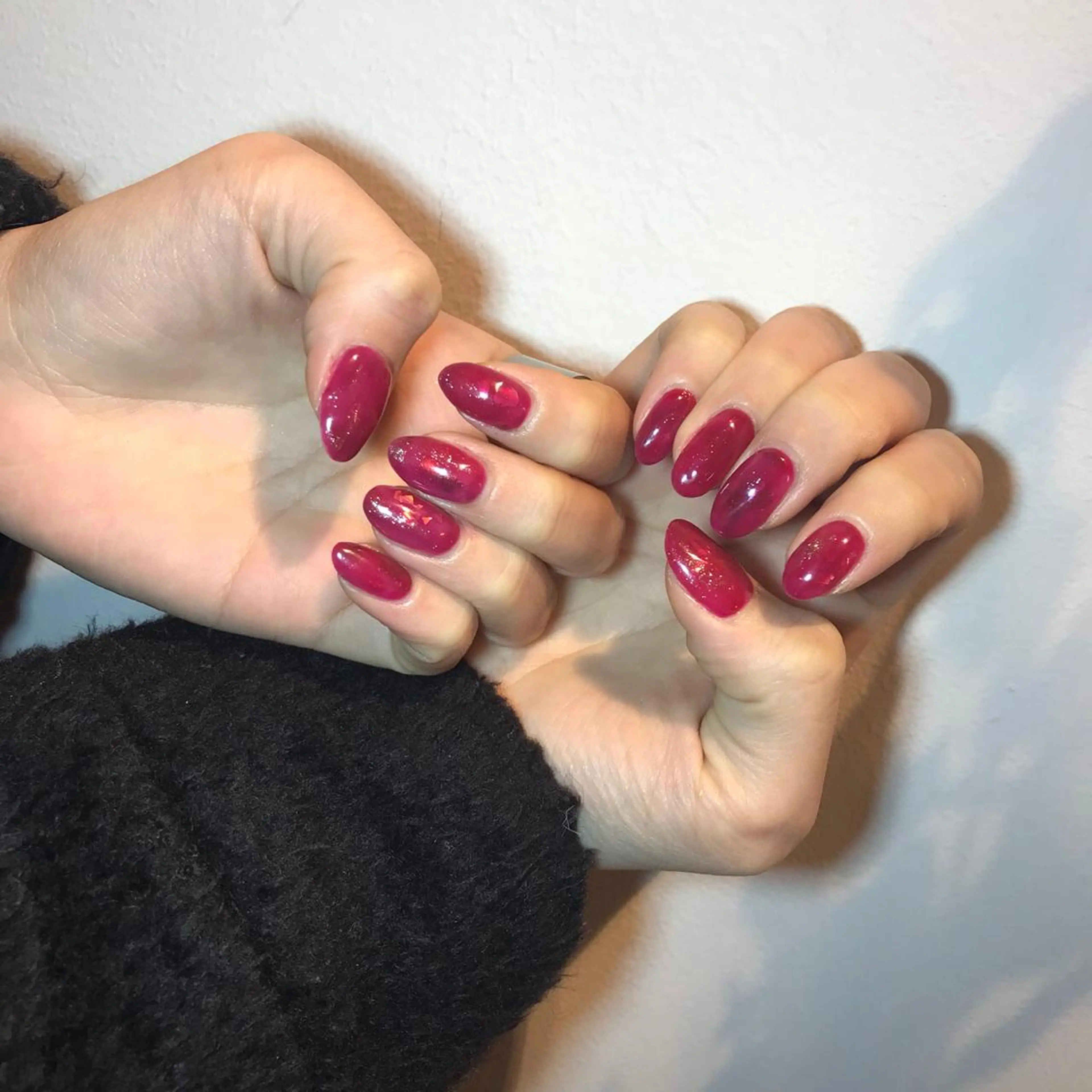 ネイル ニュアンスネイル 赤色 Chipieee Tokyoのネイルデザイン