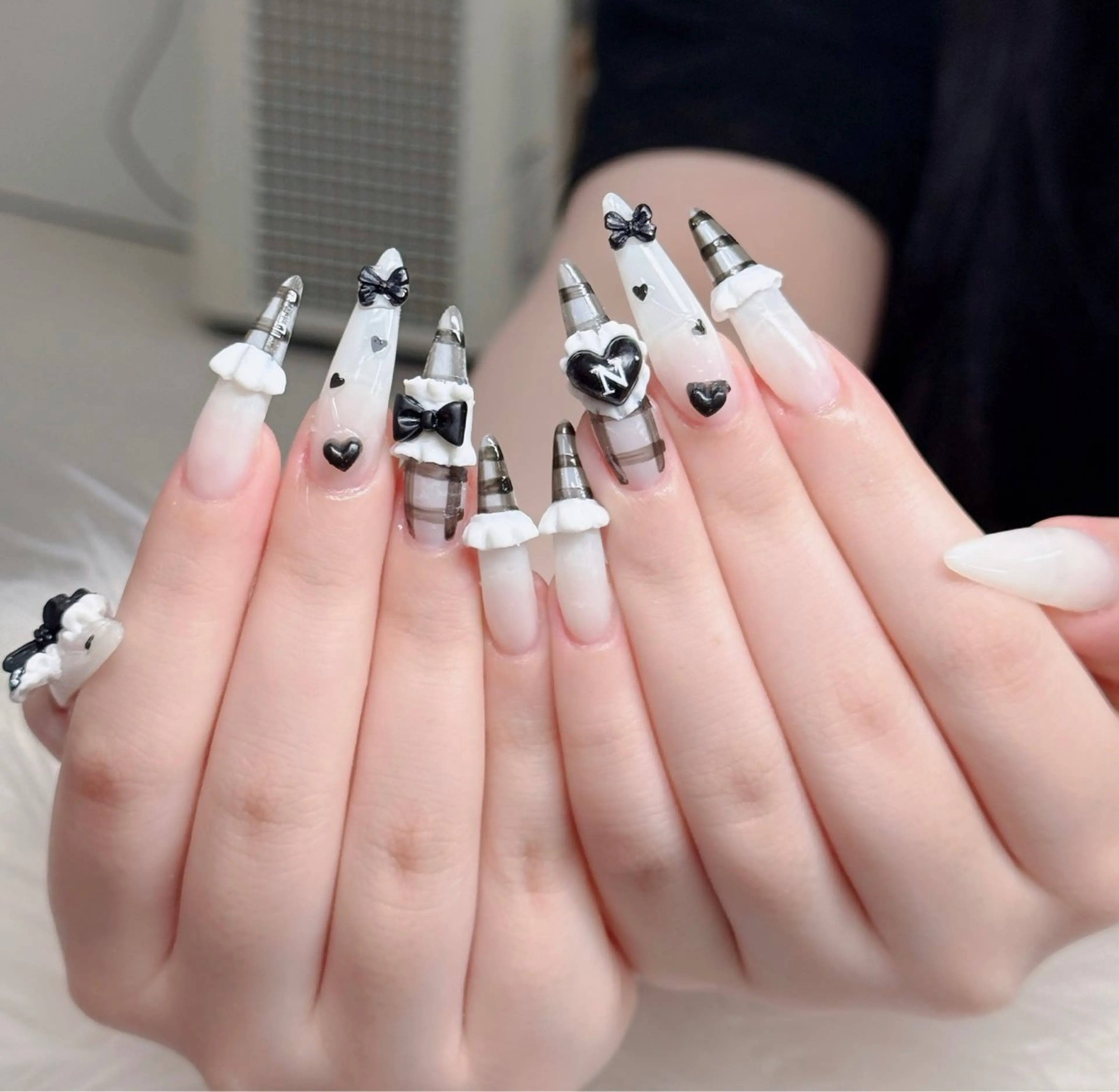ネイル ハンドネイル ANH NAIL ゴテゴテ専門店💎のネイルデザイン