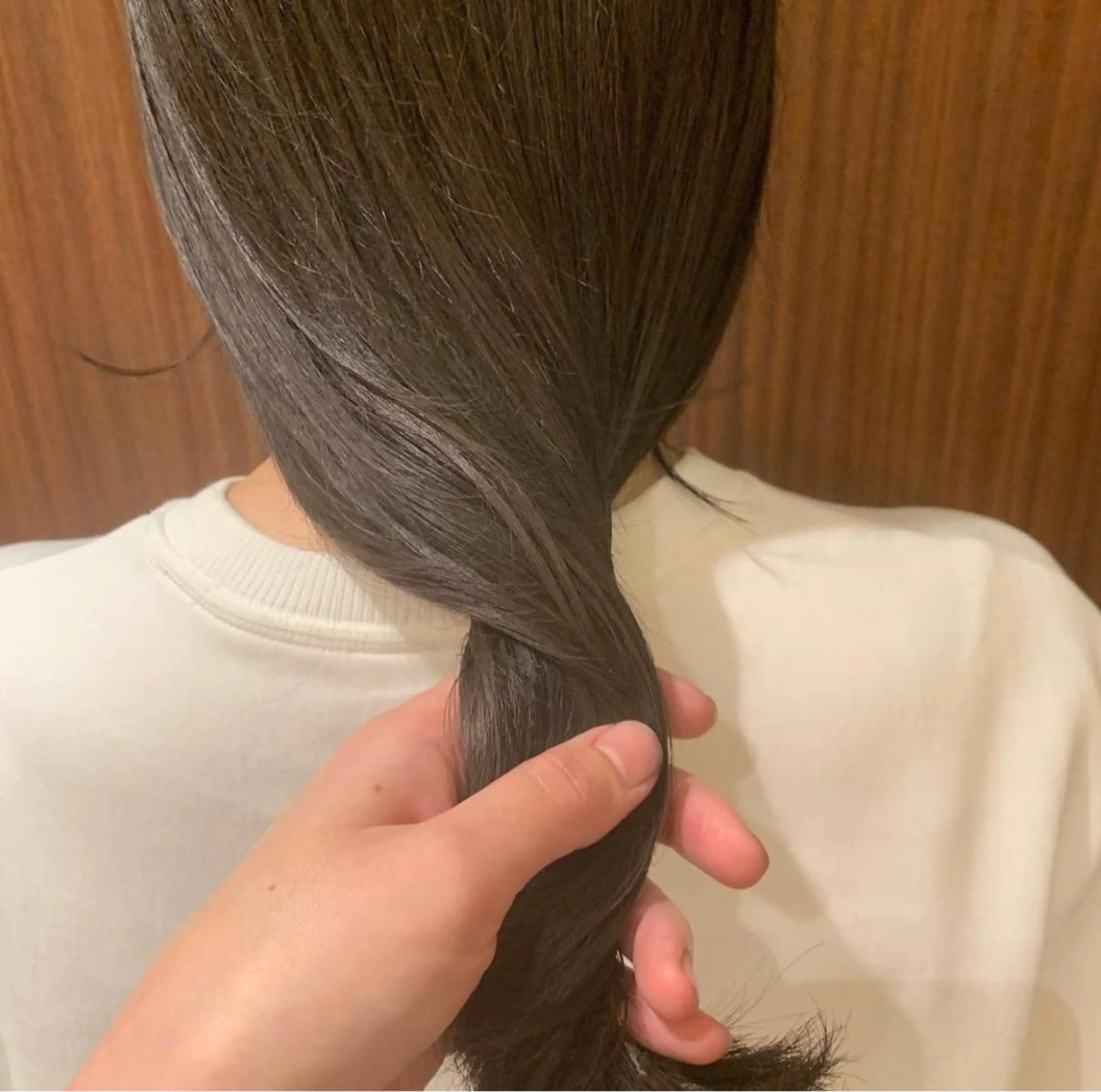 カラー ショートカット / 銀座/ 青山莉奈のヘアスタイル