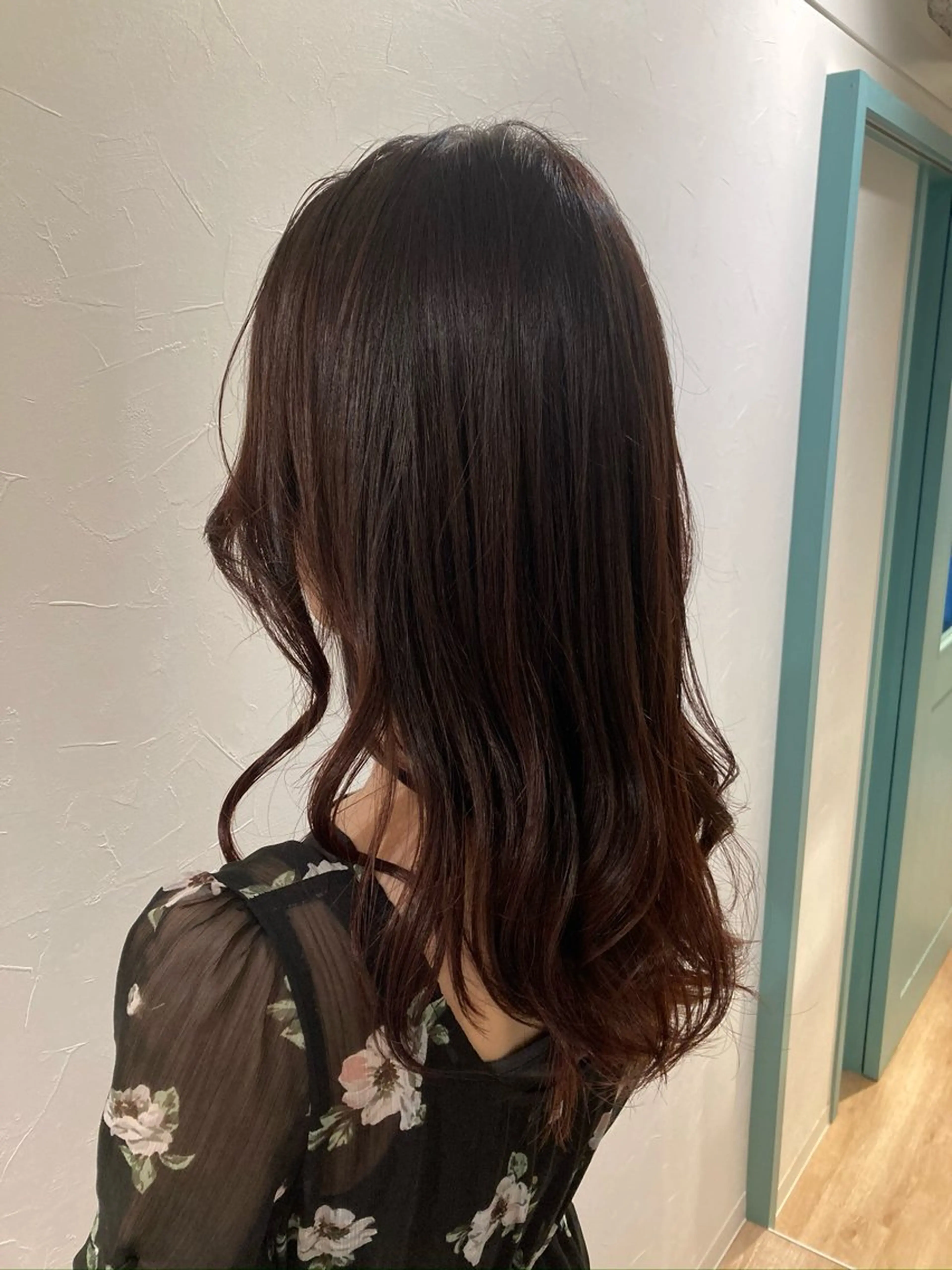 ロング カラー ブラウンカラー レッドカラー レッドブラウン カット ヘアカラー TELA HAIR南流山店所属・TELA HAIR Annaのヘアスタイル