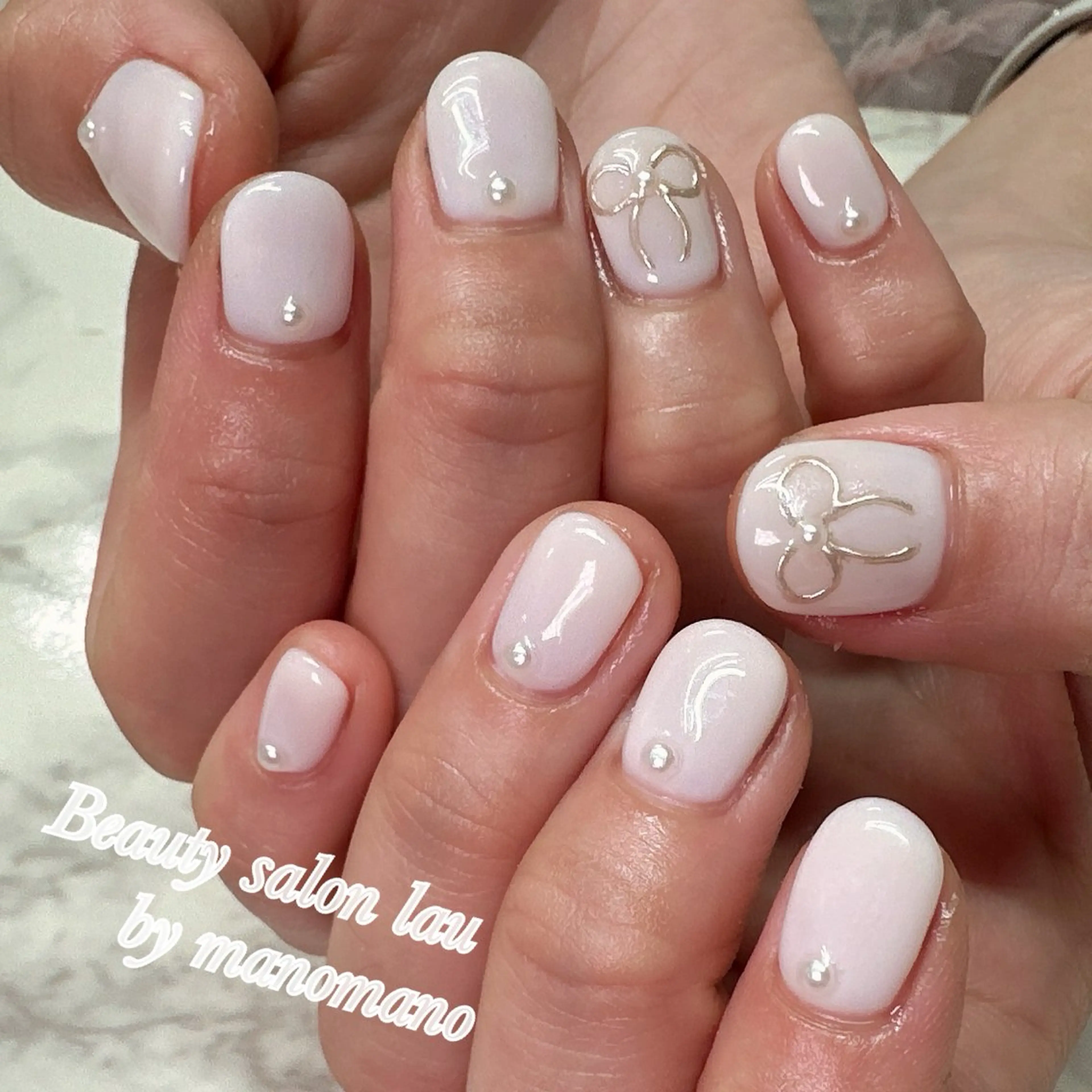 ネイル アートネイル ミラーネイル リボン ハンドネイル ラウバイマノマノ なかざとのネイルデザイン