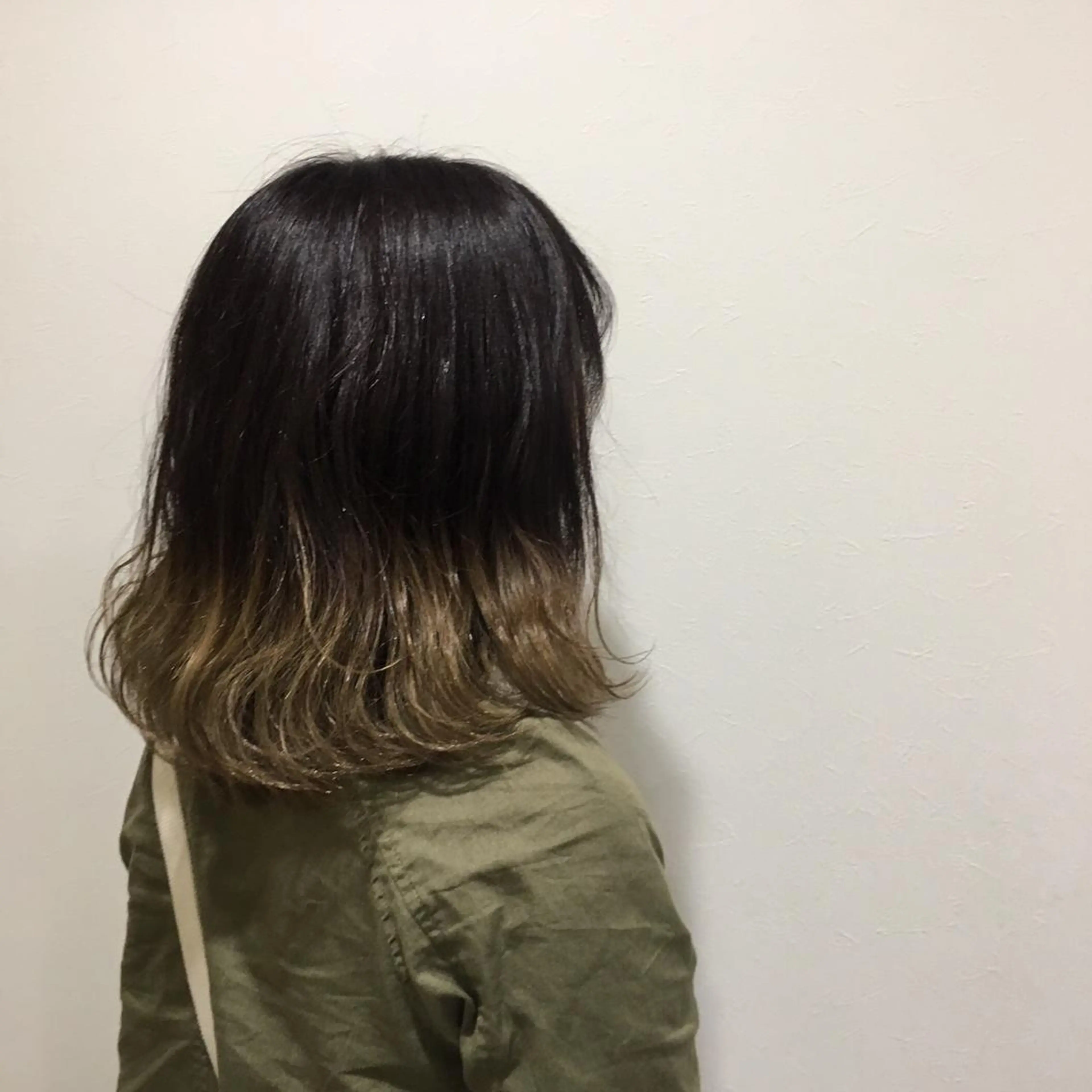 ミディアム カラー 福島 純子のヘアスタイル