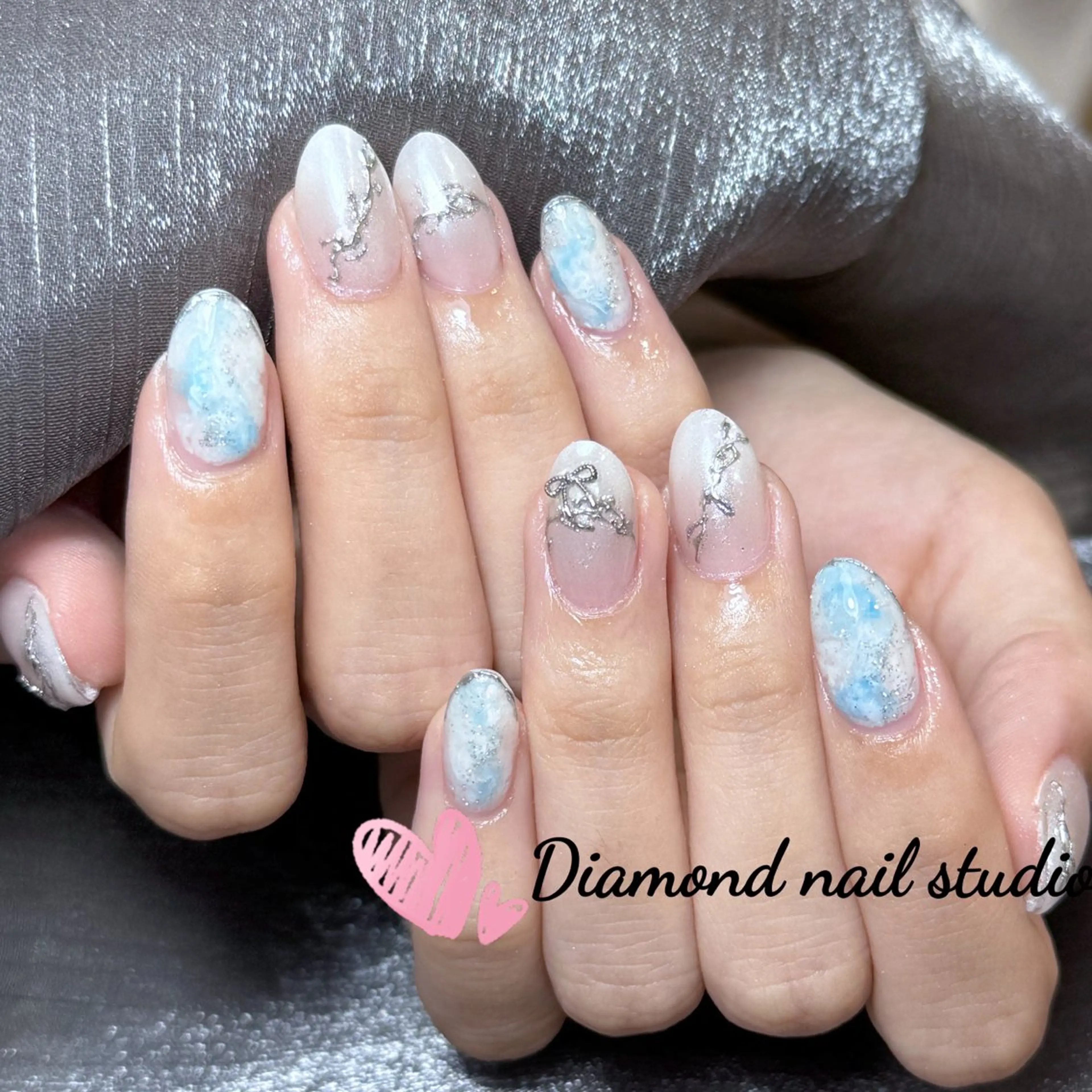 ネイル アートネイル オーロラネイル フラッシュネイル ガーリー キラキラネイル ハンドネイル DIAMOND NAILMANAMIのネイルデザイン