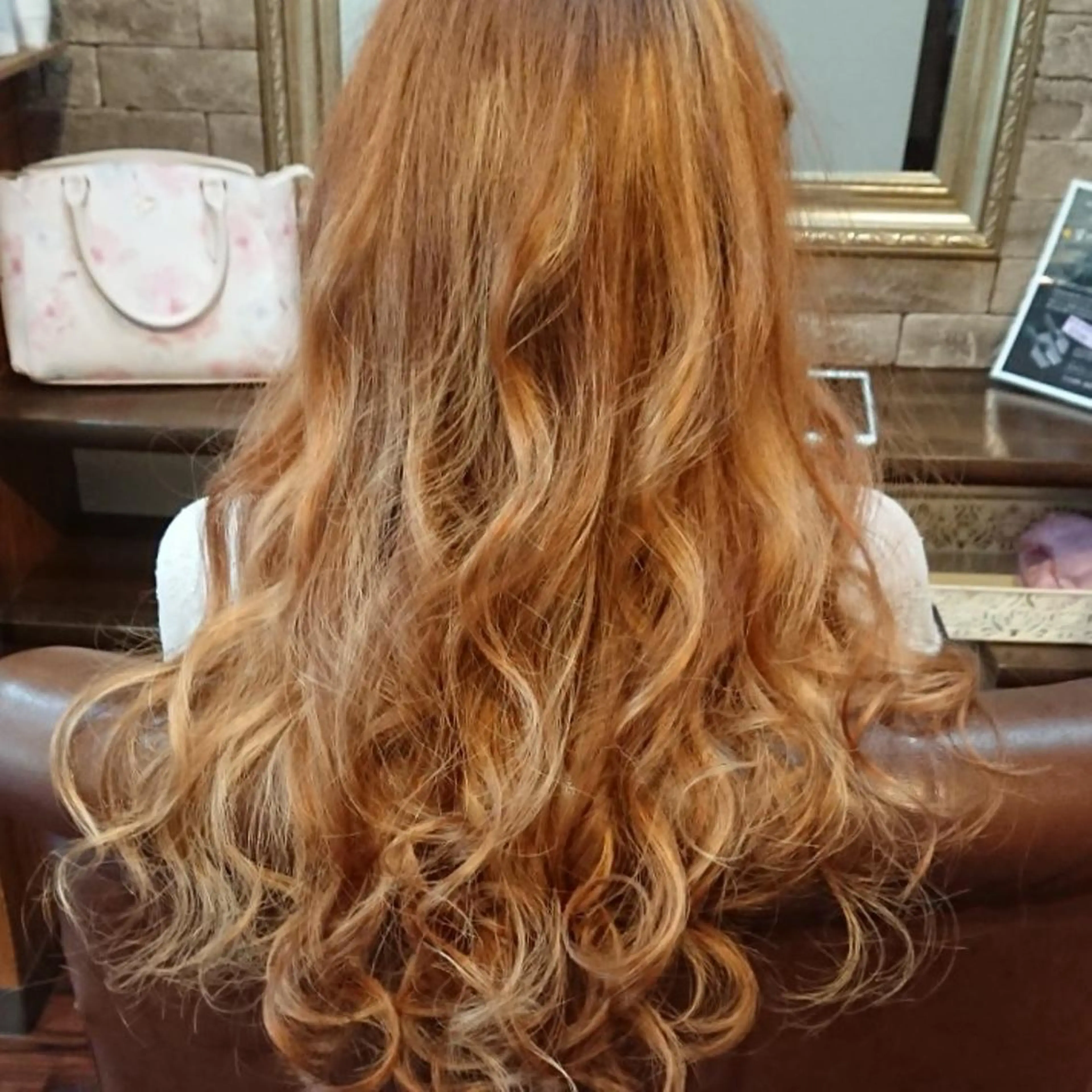 ロング カラー ベージュカラー ハイライトカラー ハイライト ヘアカラー トリートメント 美髪 カラーリストのヘアスタイル
