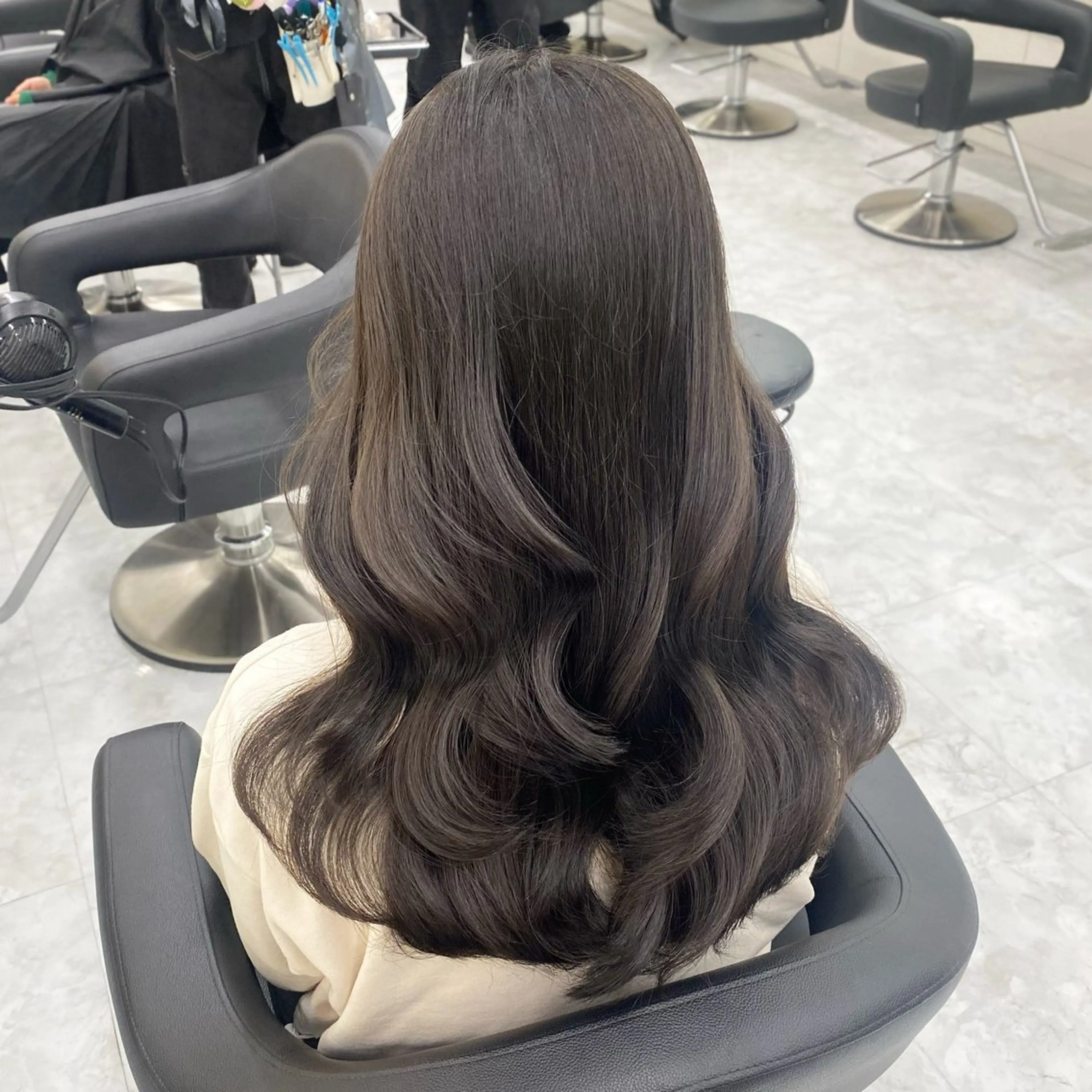 ミディアム カラー パーマ ヘアアレンジ メンズ キッズ メンズブリーチ ブリーチ 透明感カラー グレージュ ブリーチなしカラー ヘアカラー Lumo所属・💖横浜ブリーチなし 💖MIHOのヘアスタイル