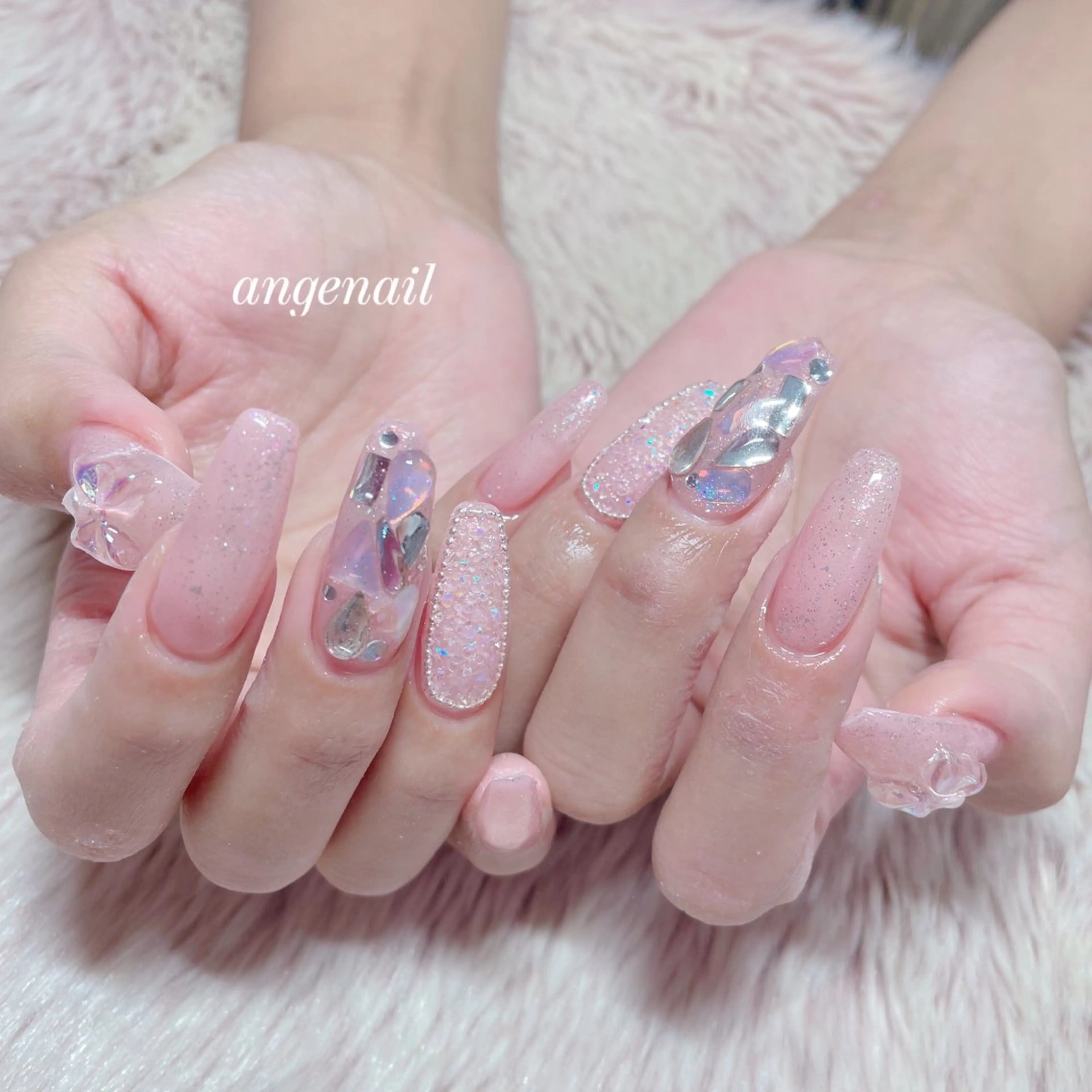 ネイル ハンドネイル オーナーネイリスト MAKIのネイルデザイン