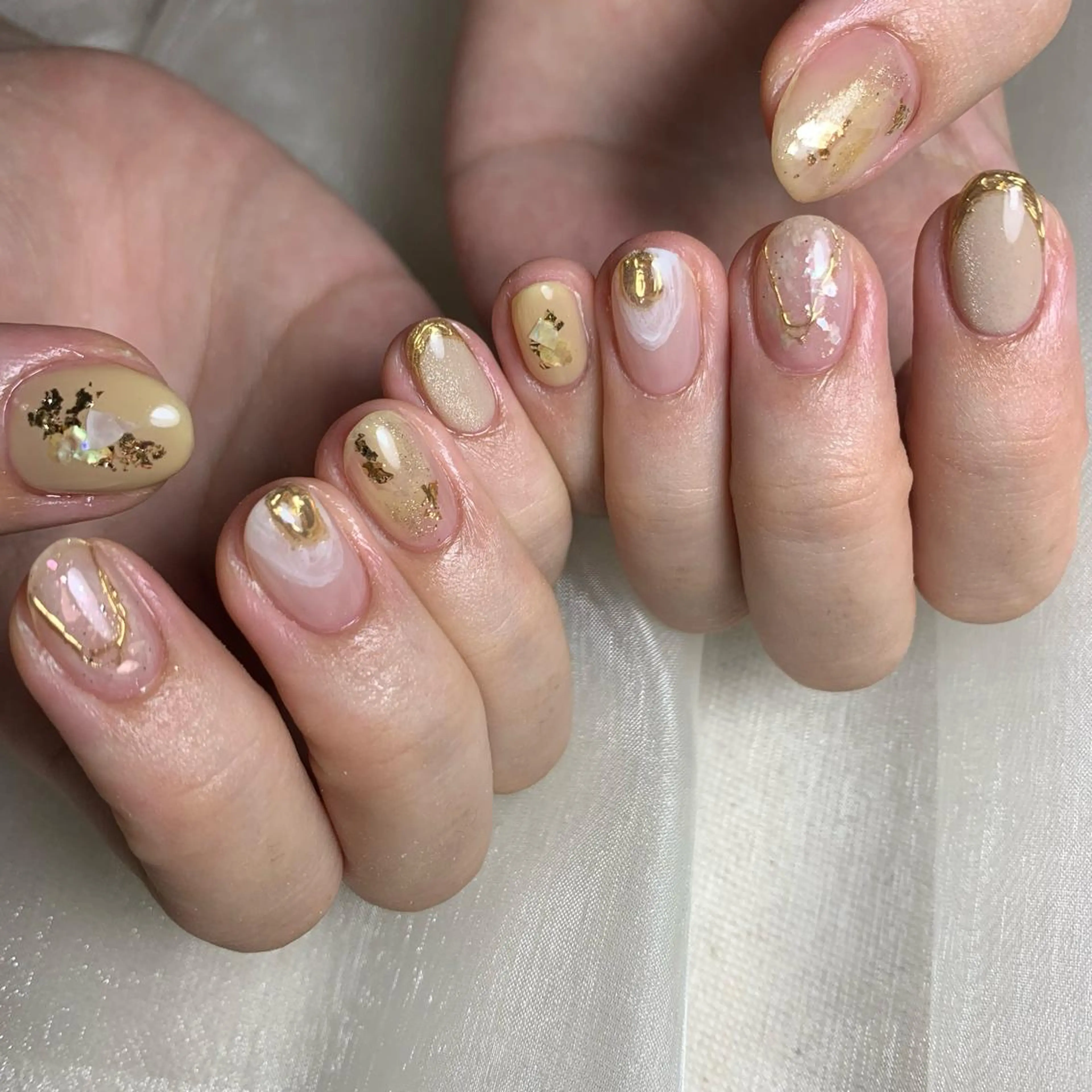 ネイル repos~ルポ~所属・里見 麗のネイルデザイン